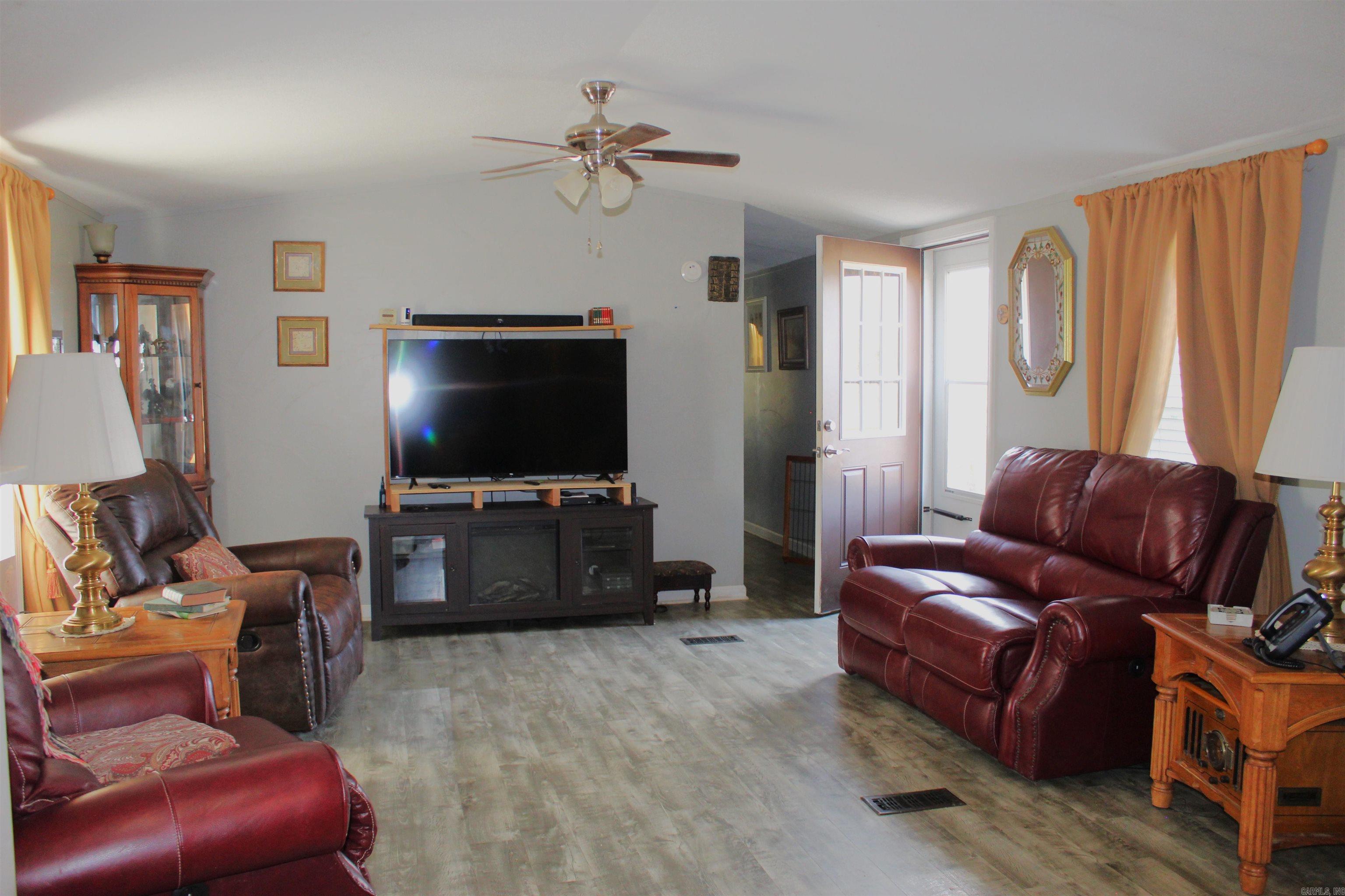 818 E Hwy 225  Greenbrier, AR