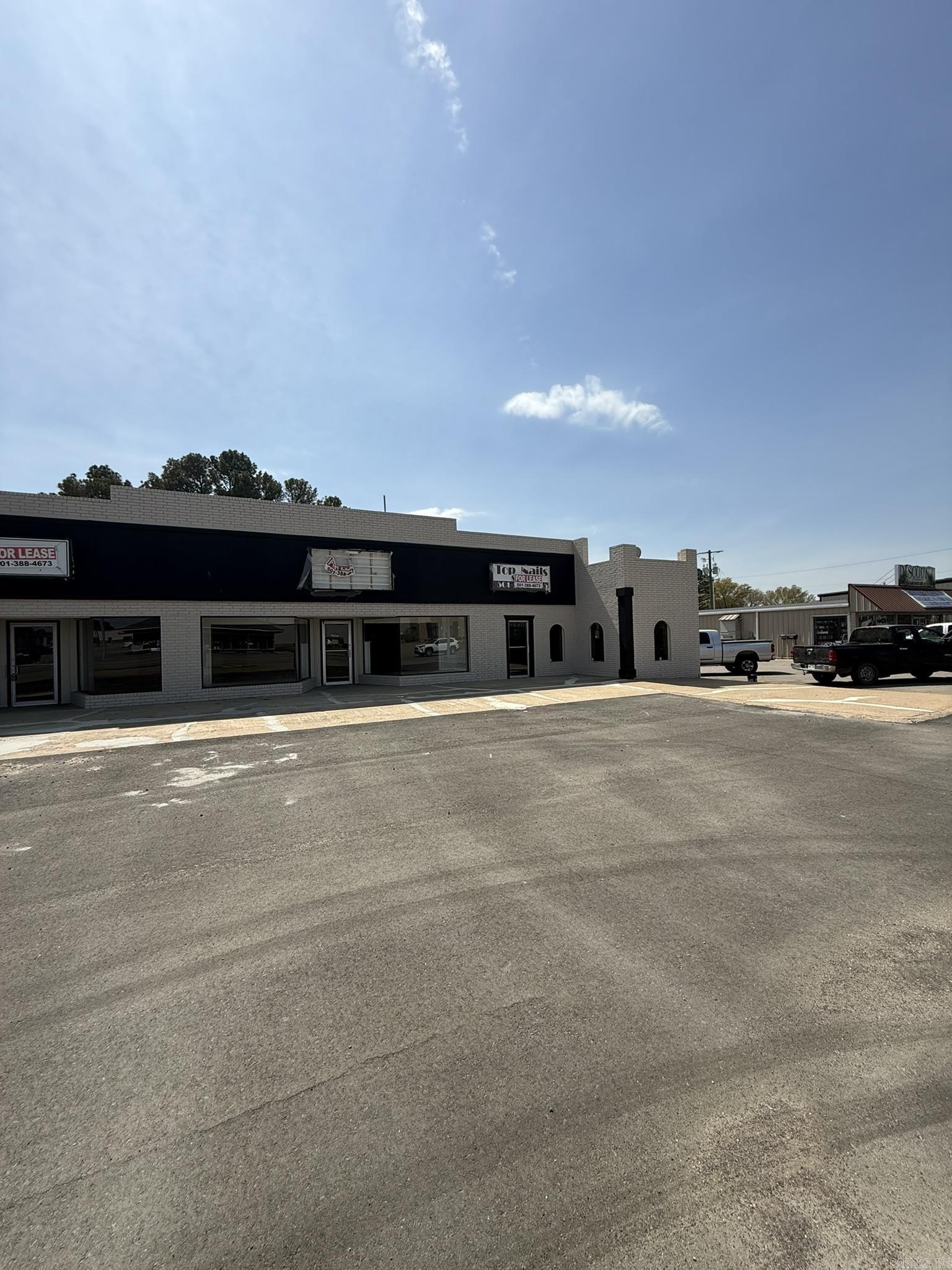 2213-2217 E Race Ave  Searcy, AR