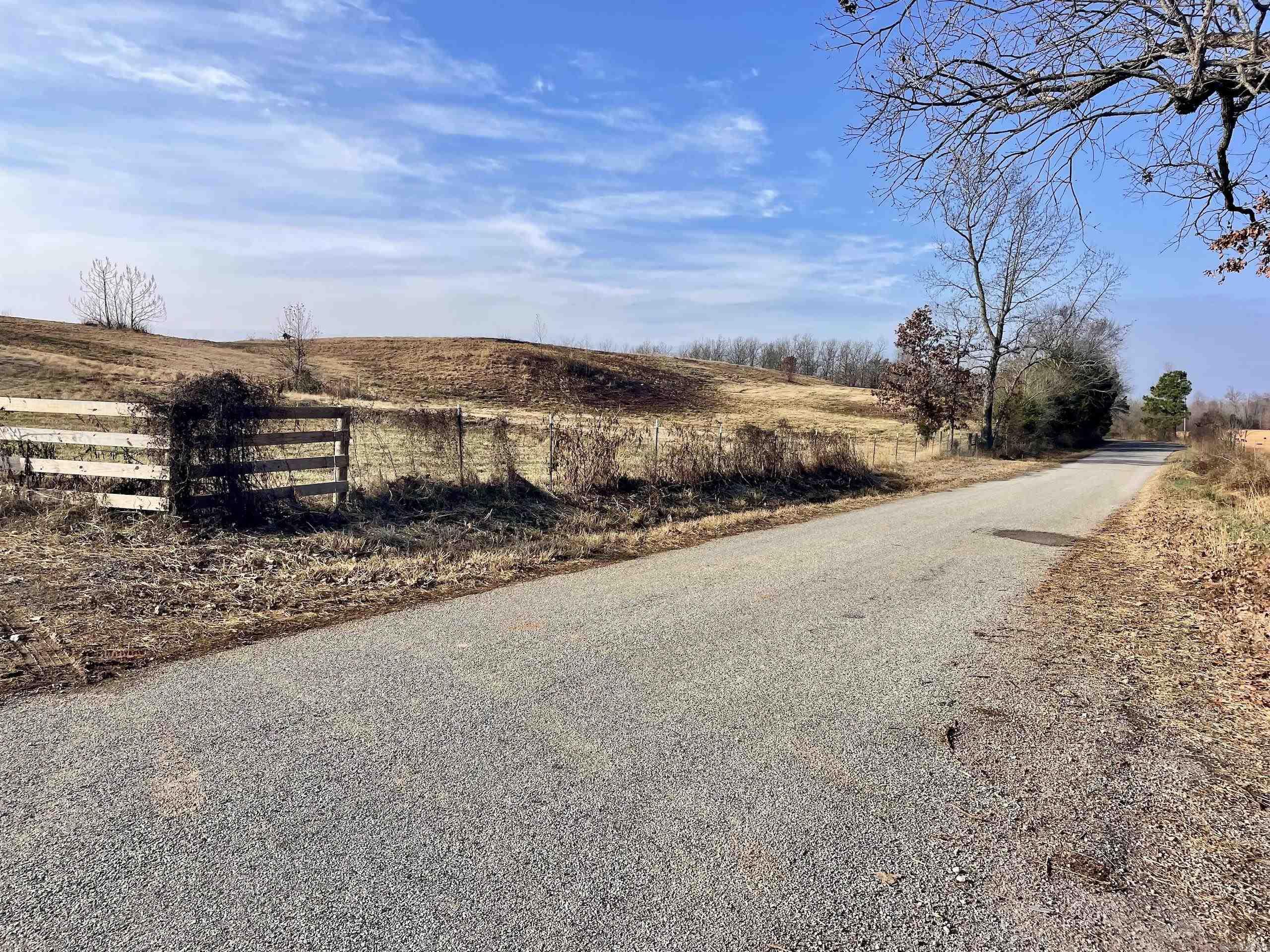 000 Red Hill  Mount Vernon, AR