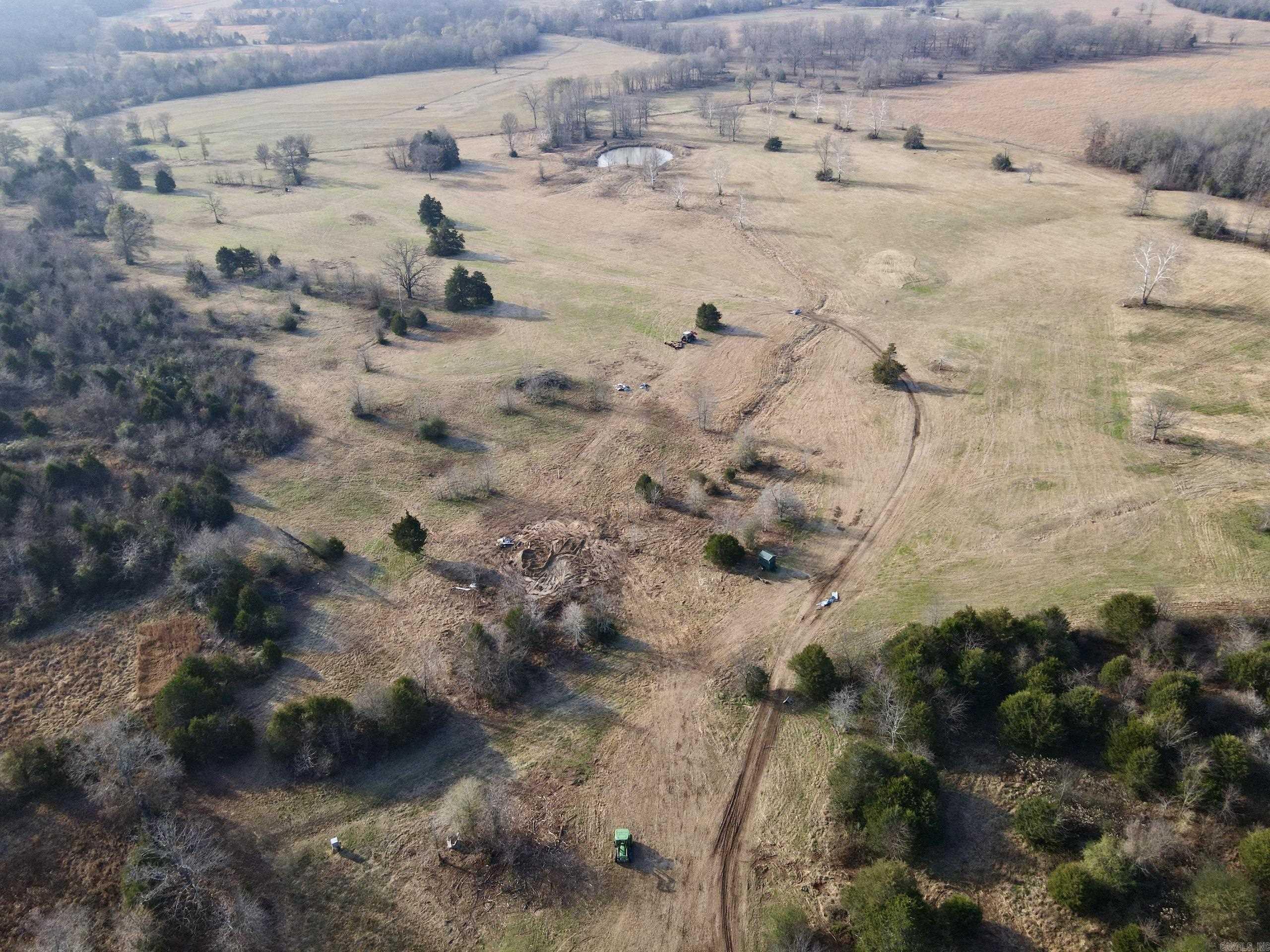 000 Red Hill  Mount Vernon, AR