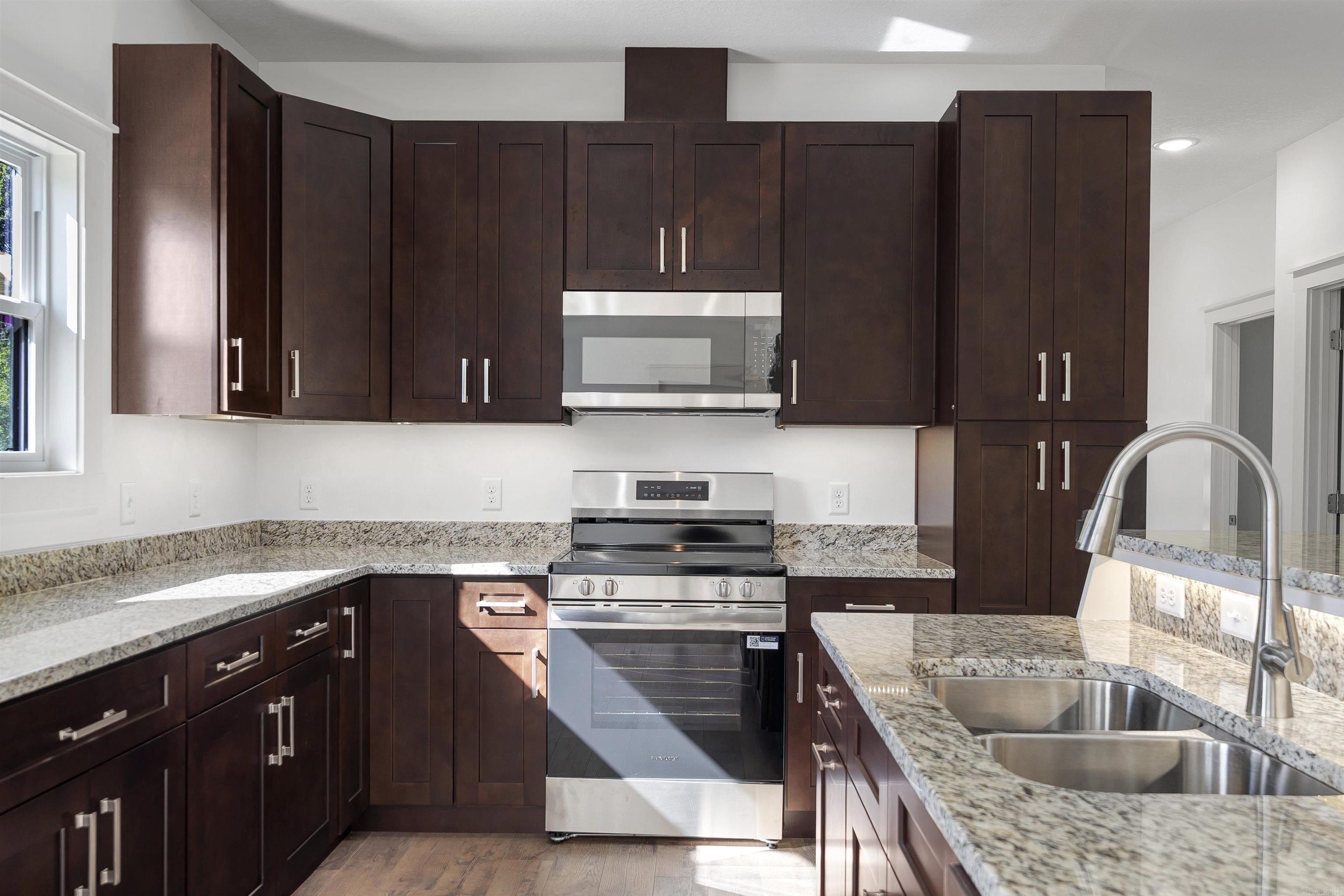 402 N San Francisco  Caraway, AR