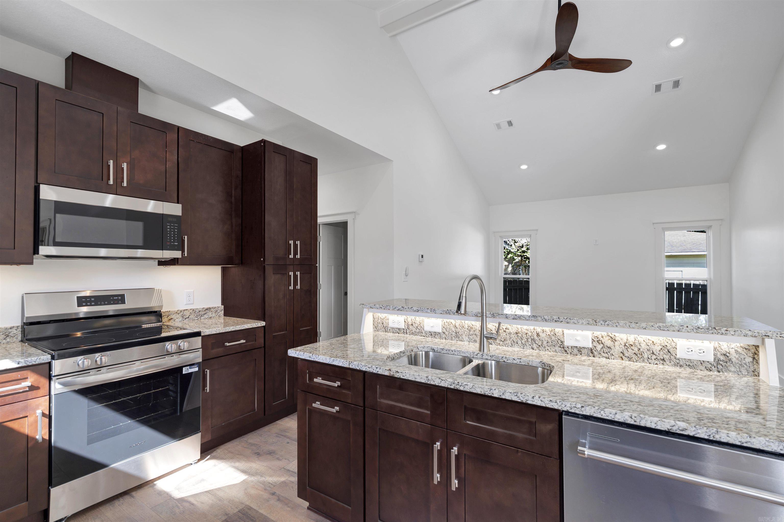 402 N San Francisco  Caraway, AR