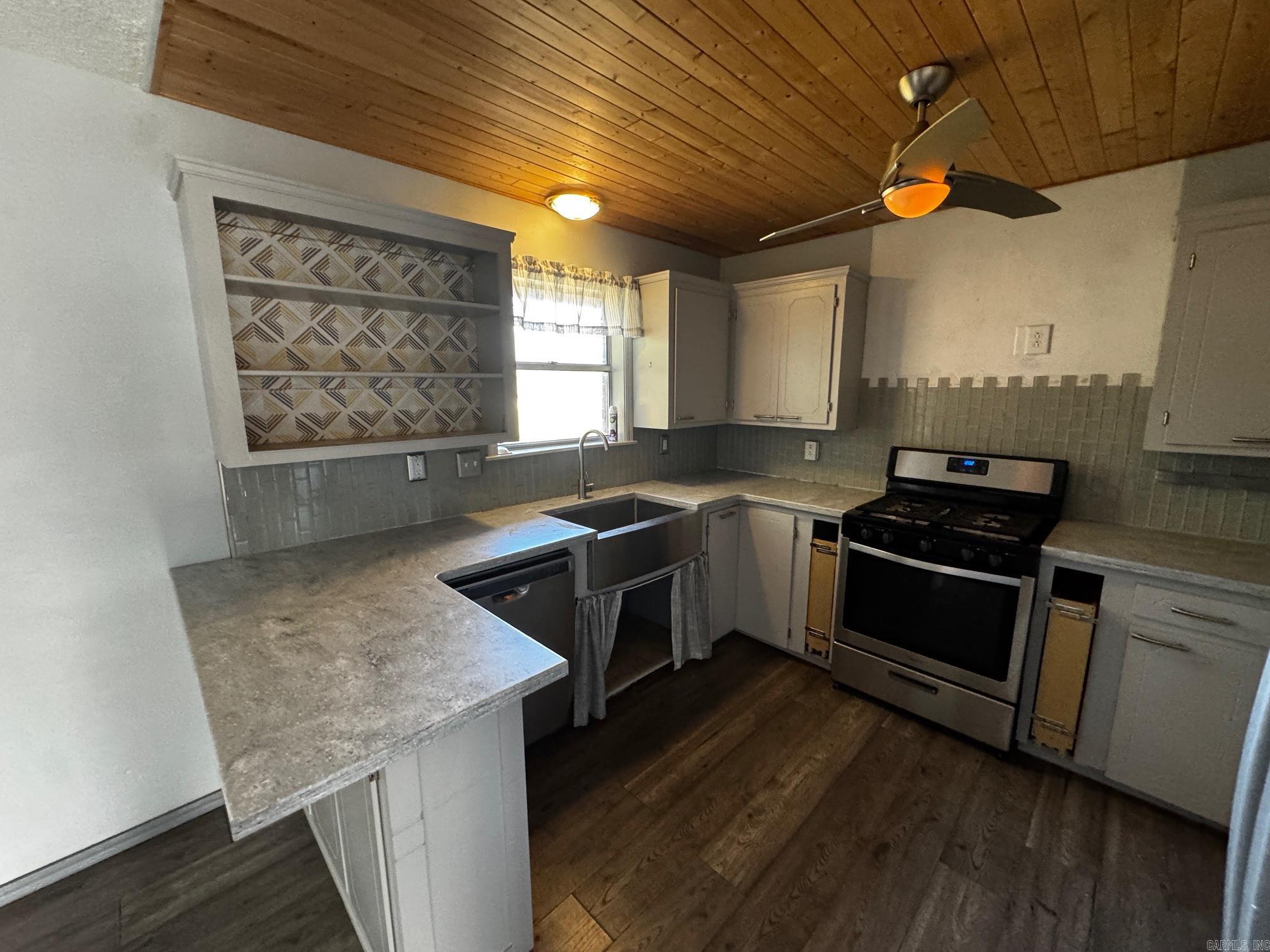 714 W Kraus St.  Clarksville, AR