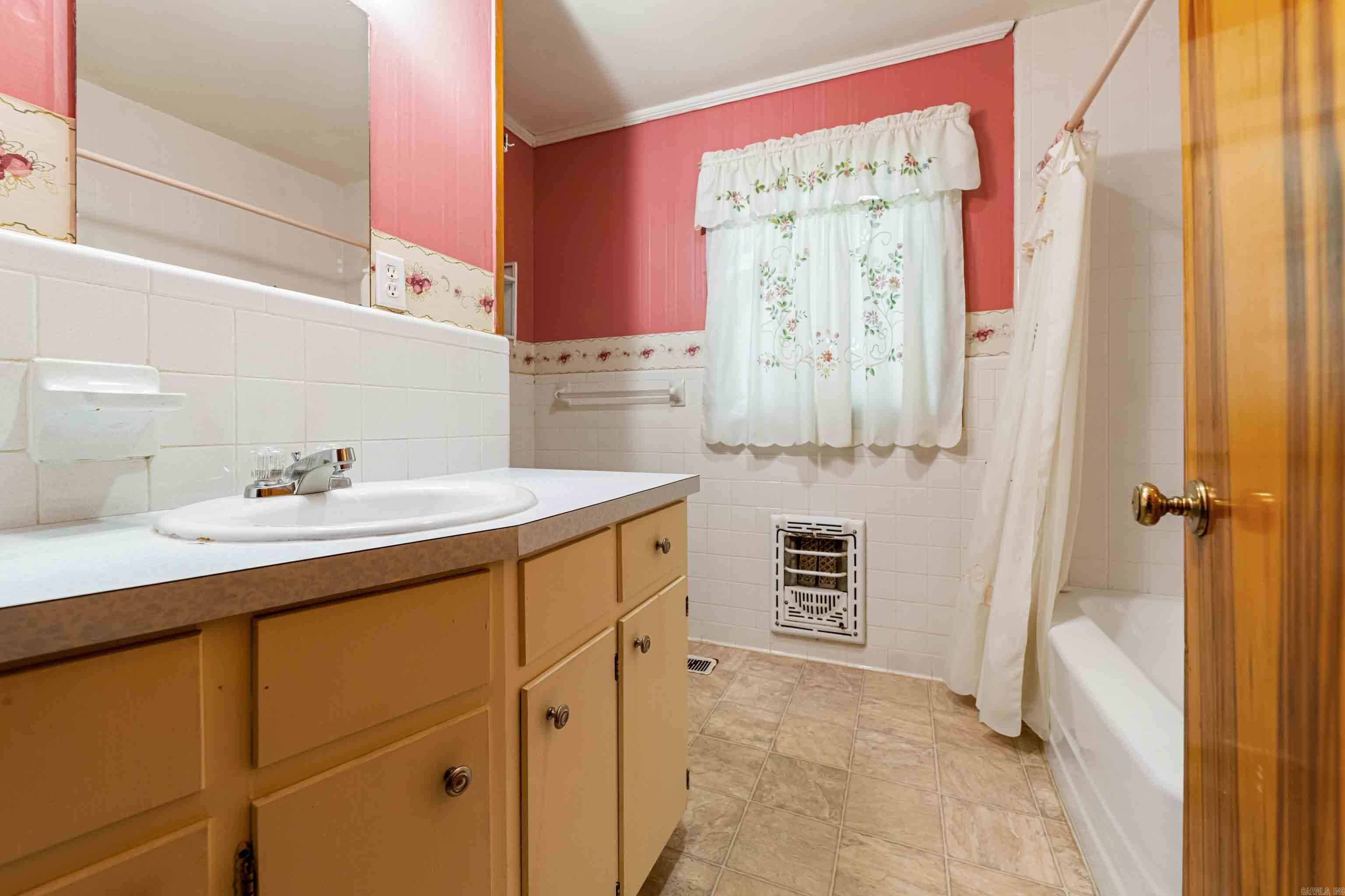 700 W Sugarloaf  Heber Springs, AR