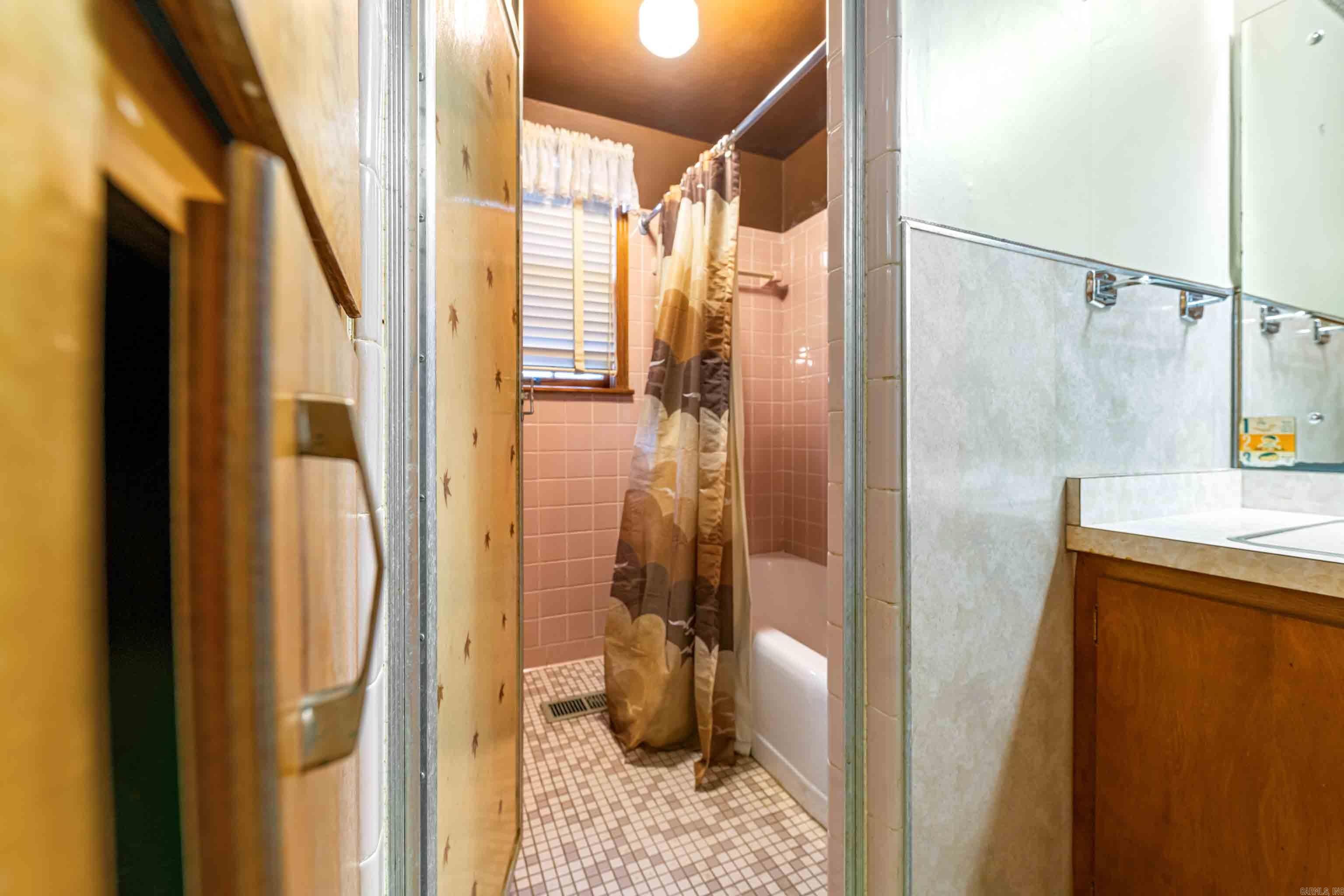 700 W Sugarloaf  Heber Springs, AR