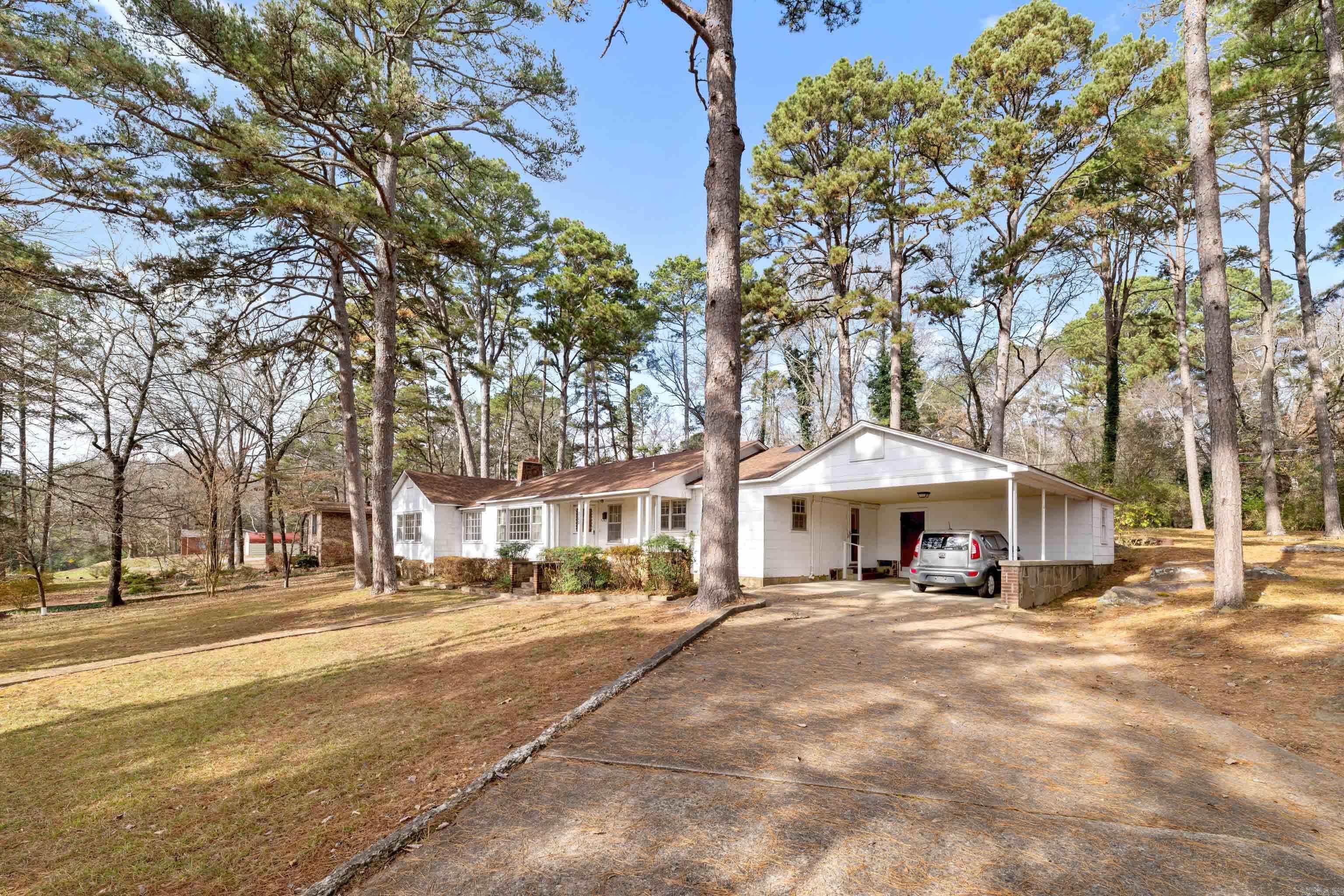 700 W Sugarloaf  Heber Springs, AR