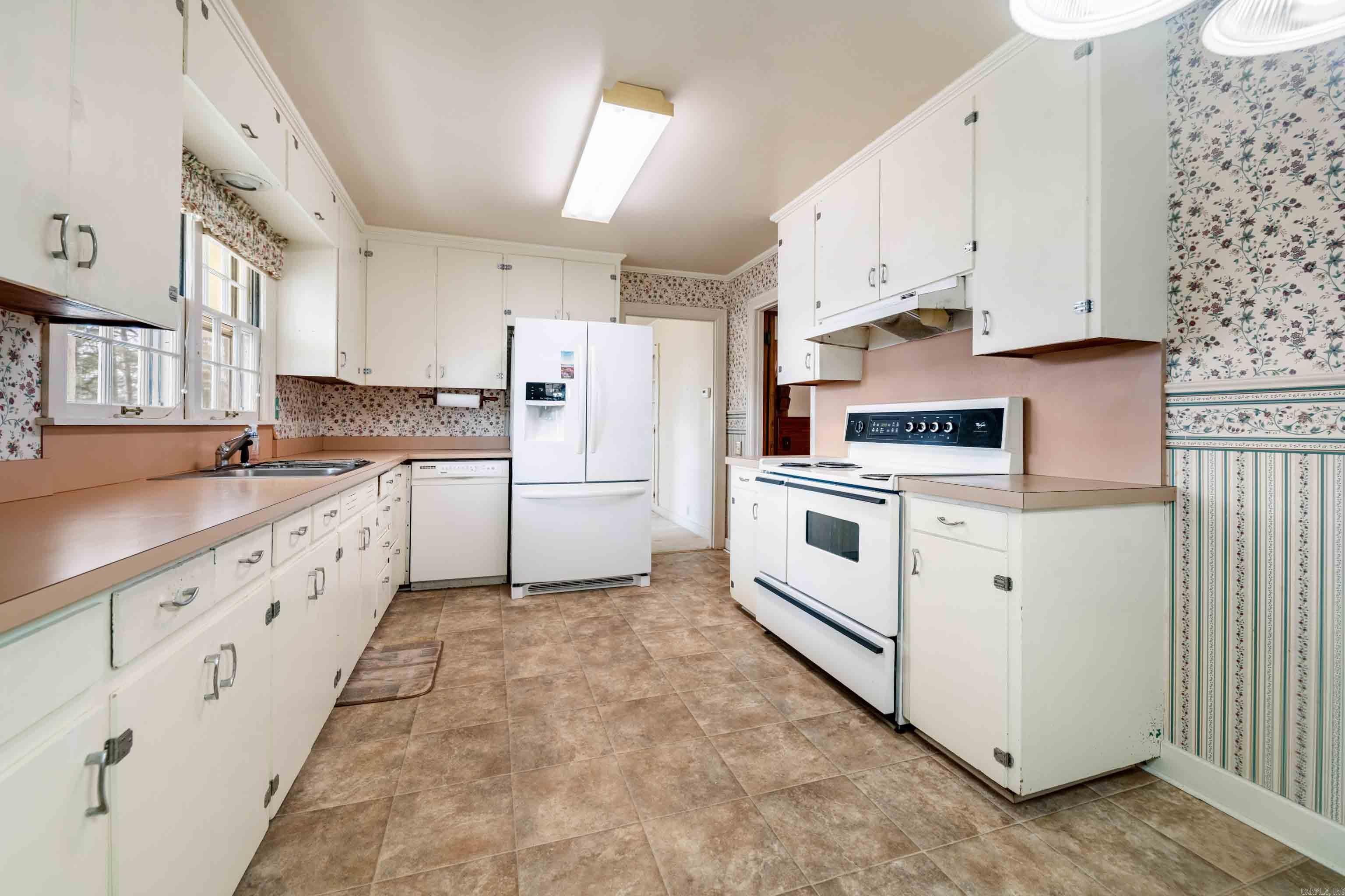 700 W Sugarloaf  Heber Springs, AR