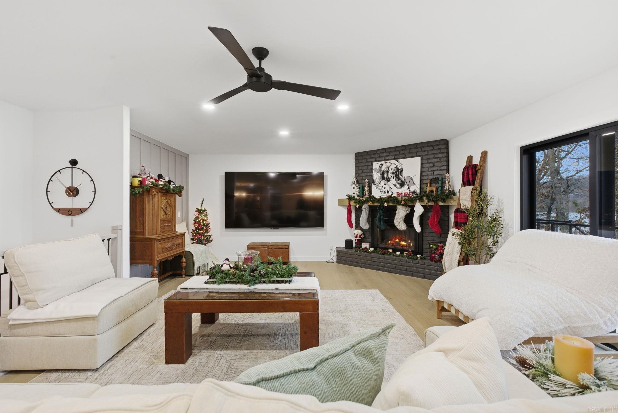 3 Albala  Hot Springs Village, AR