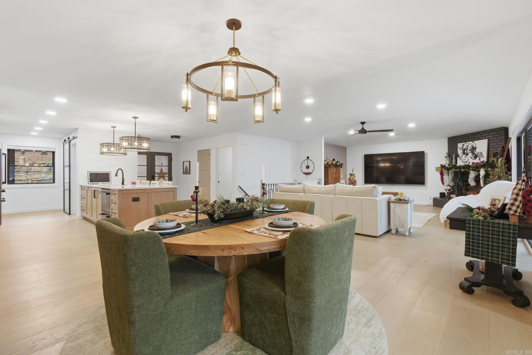 3 Albala  Hot Springs Village, AR