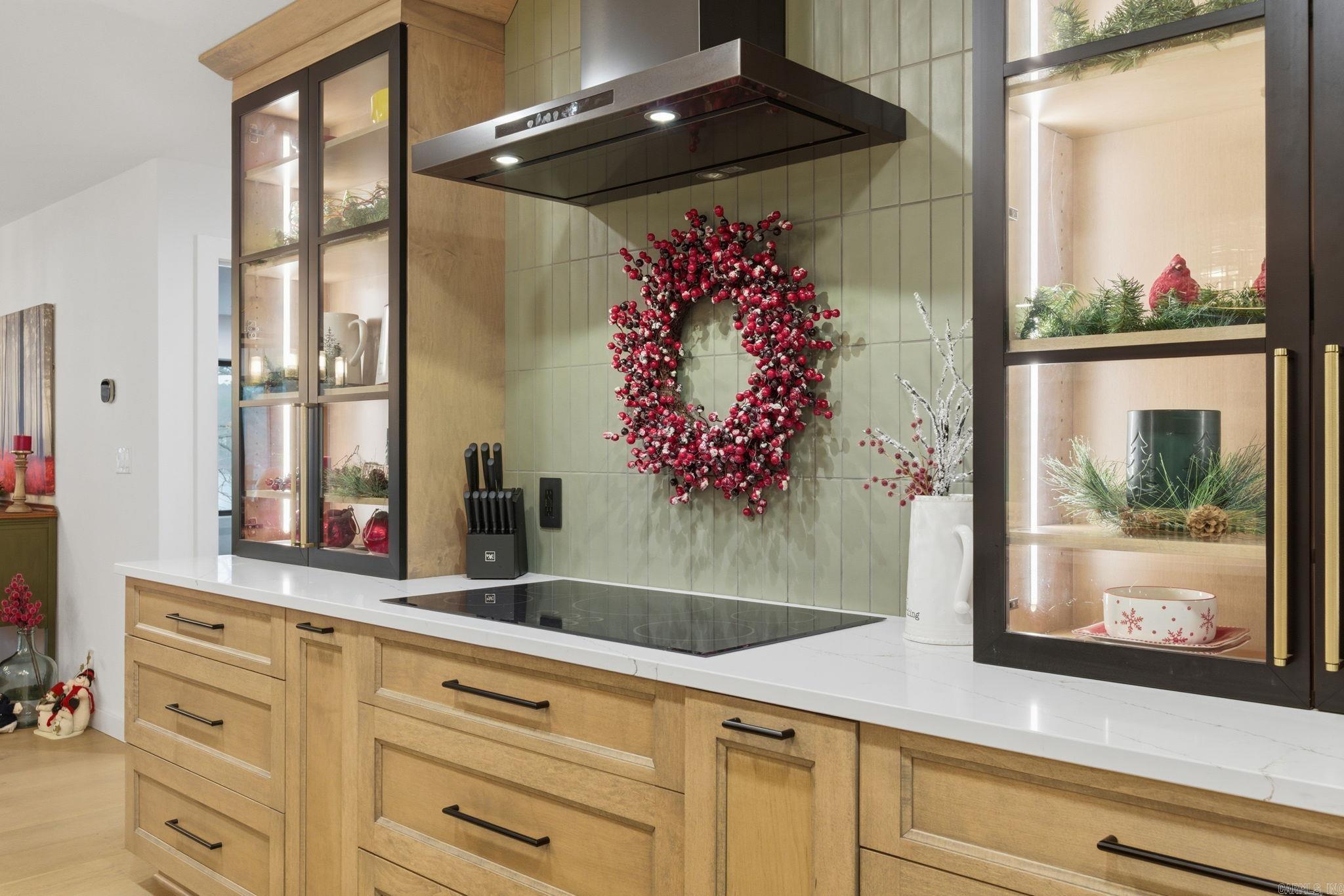 3 Albala  Hot Springs Village, AR