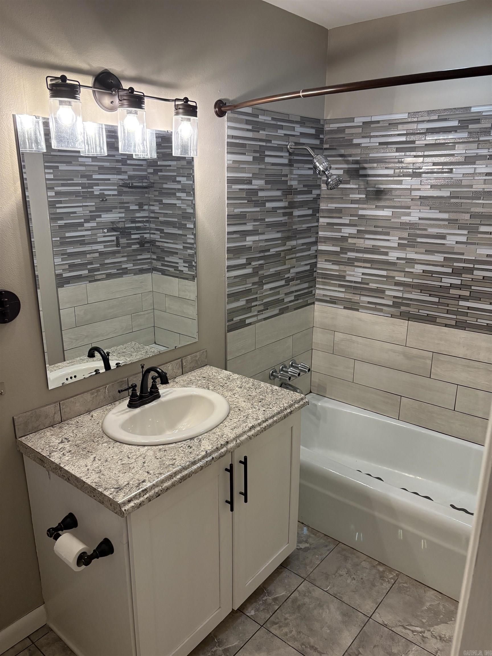 7 Riviera  Conway, AR