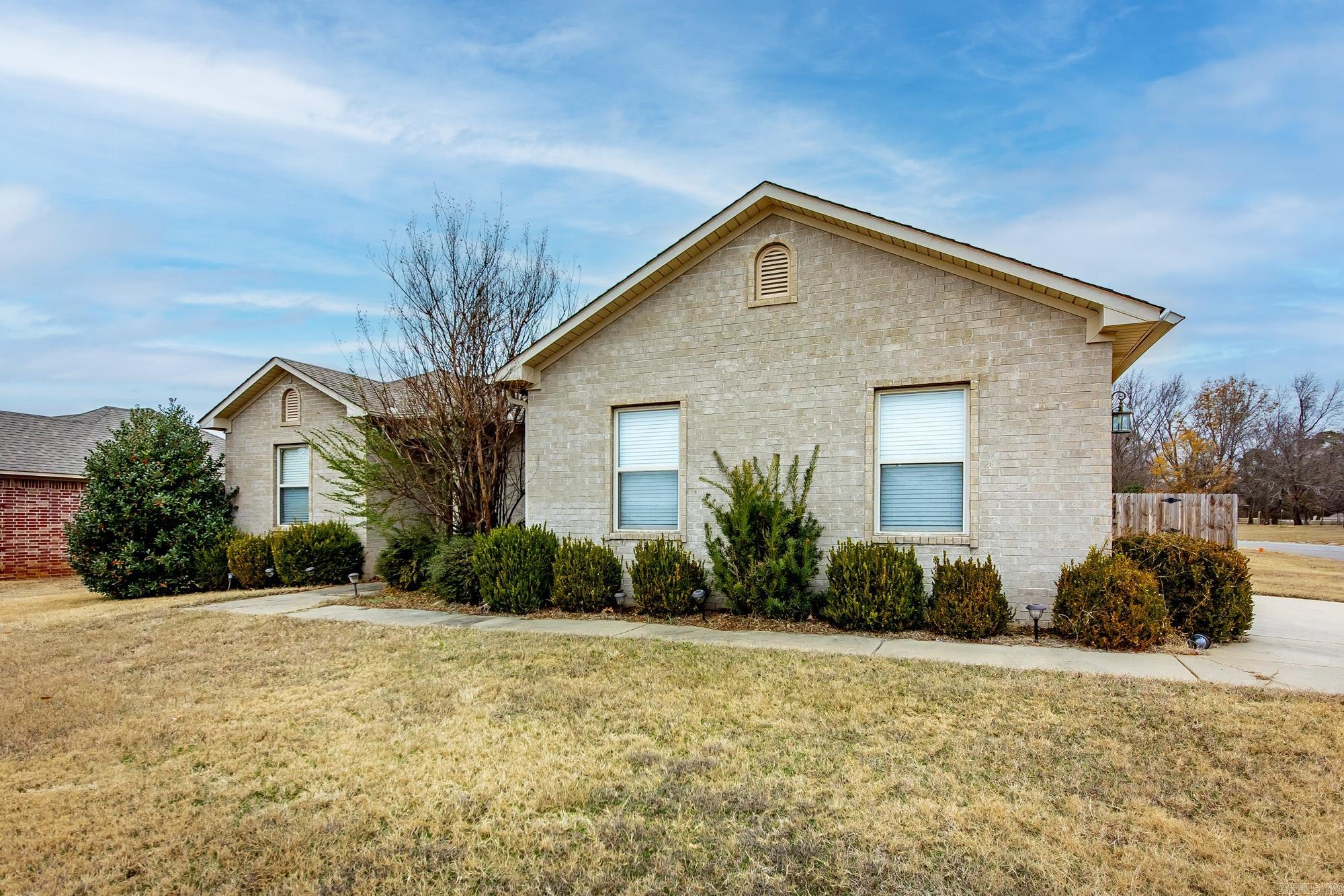 11 Birchwood Drive Ward, AR 72176