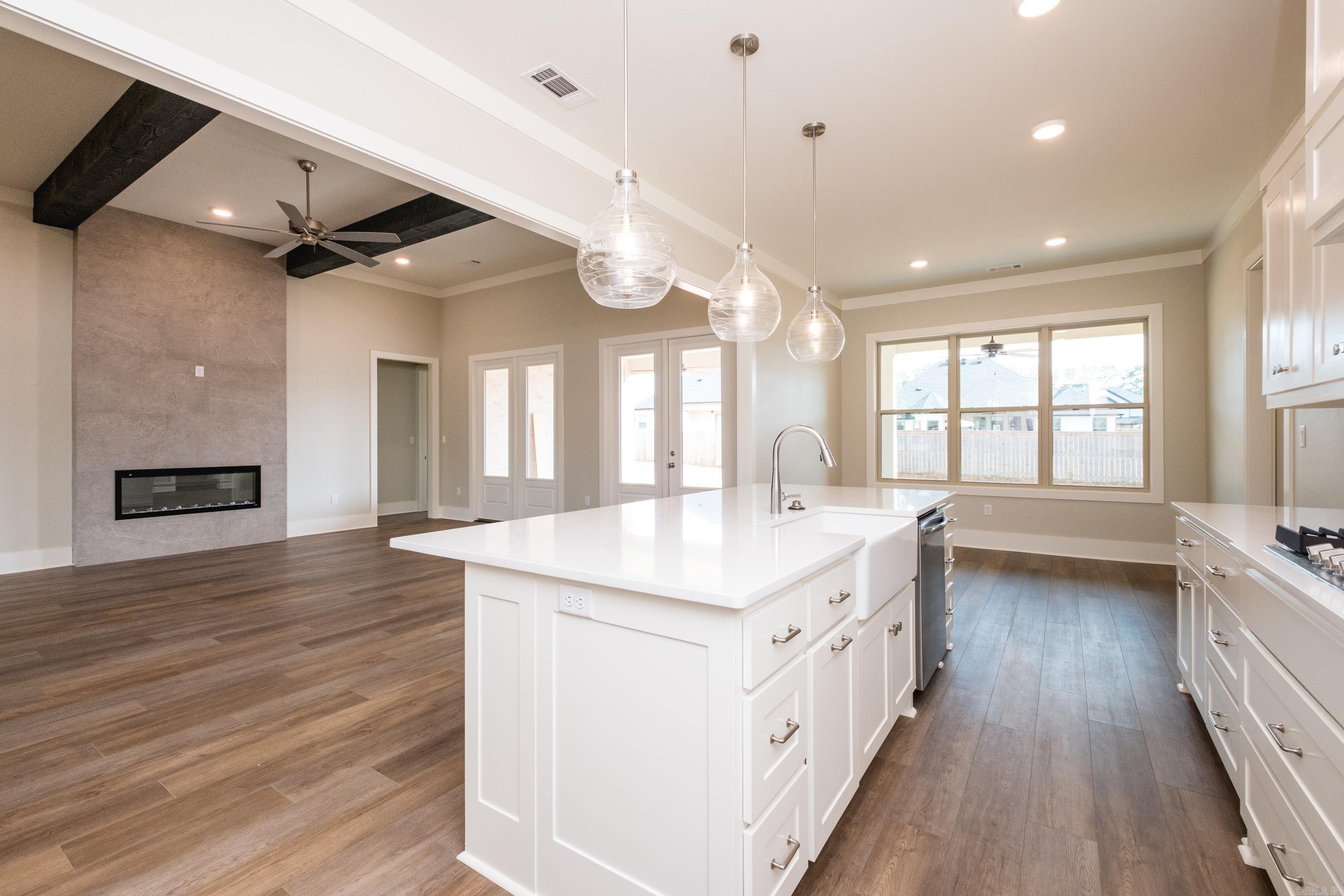 514 Corondelet Lane  Maumelle, AR