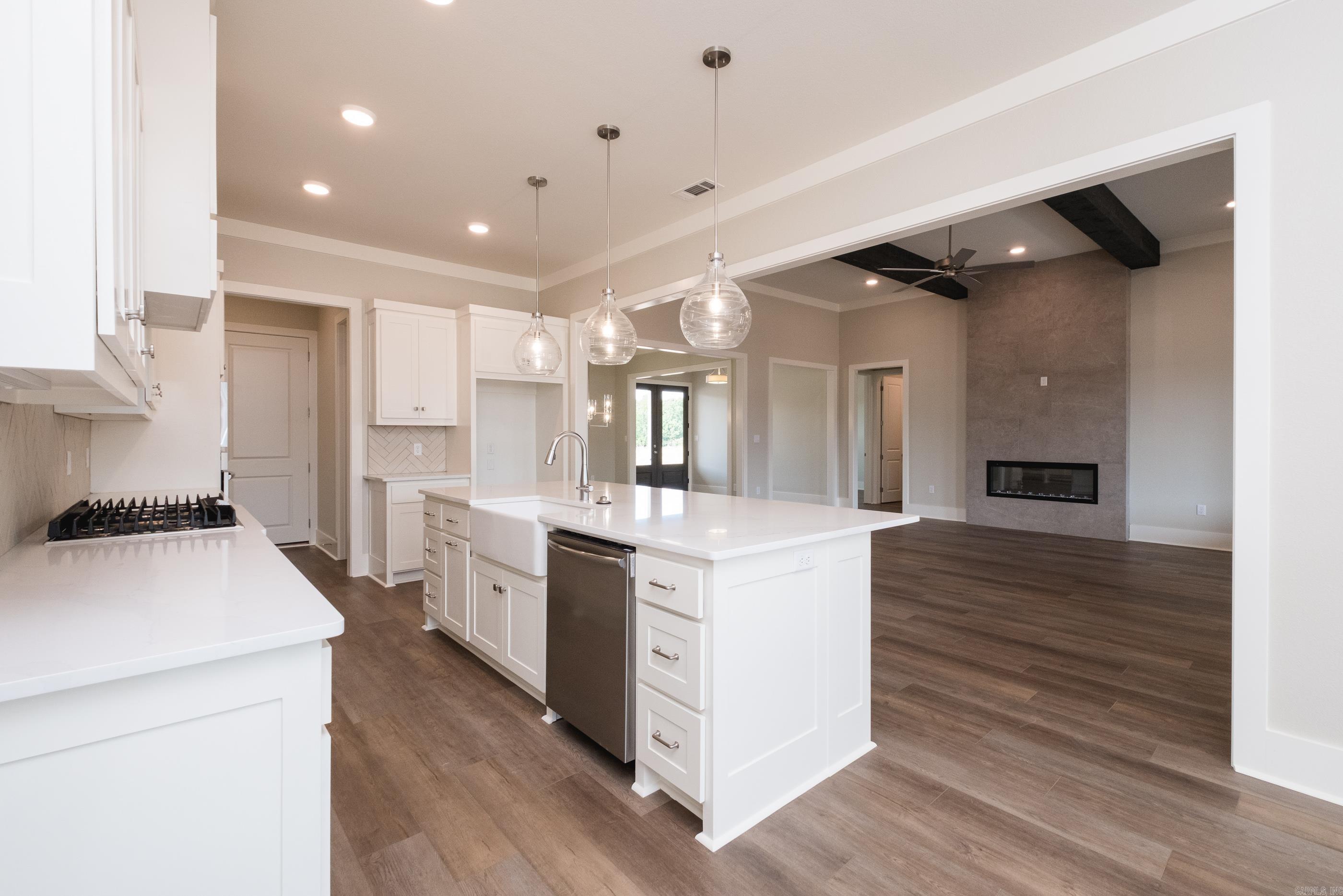 514 Corondelet Lane  Maumelle, AR