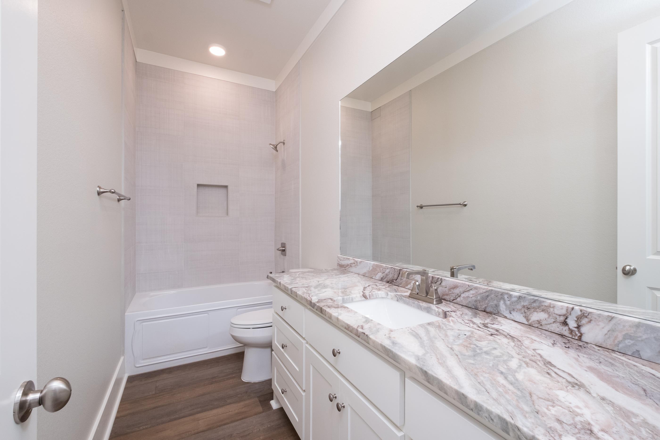 514 Corondelet Lane  Maumelle, AR