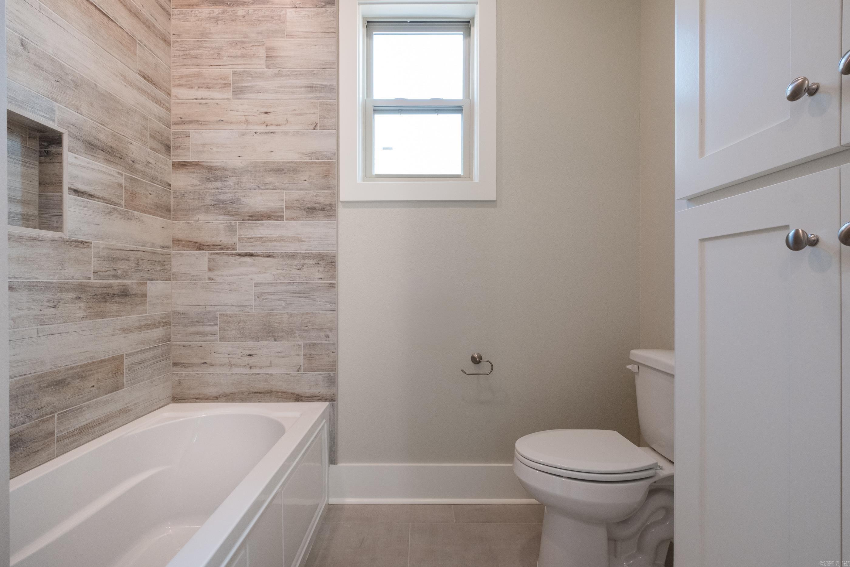 514 Corondelet Lane  Maumelle, AR