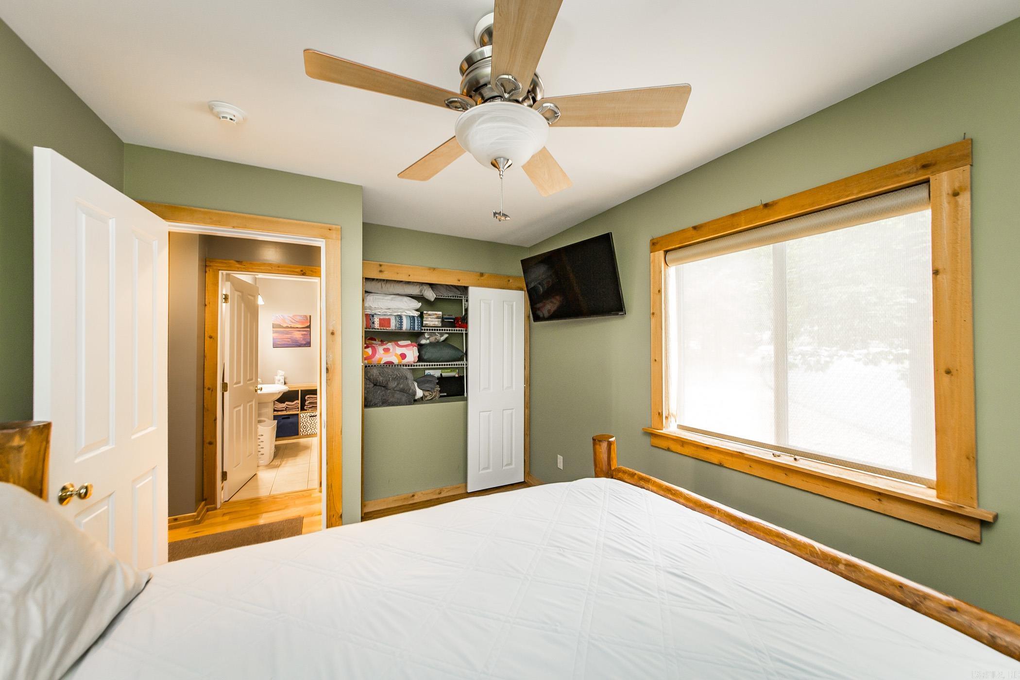 220 Brown Rd.  Greers Ferry, AR