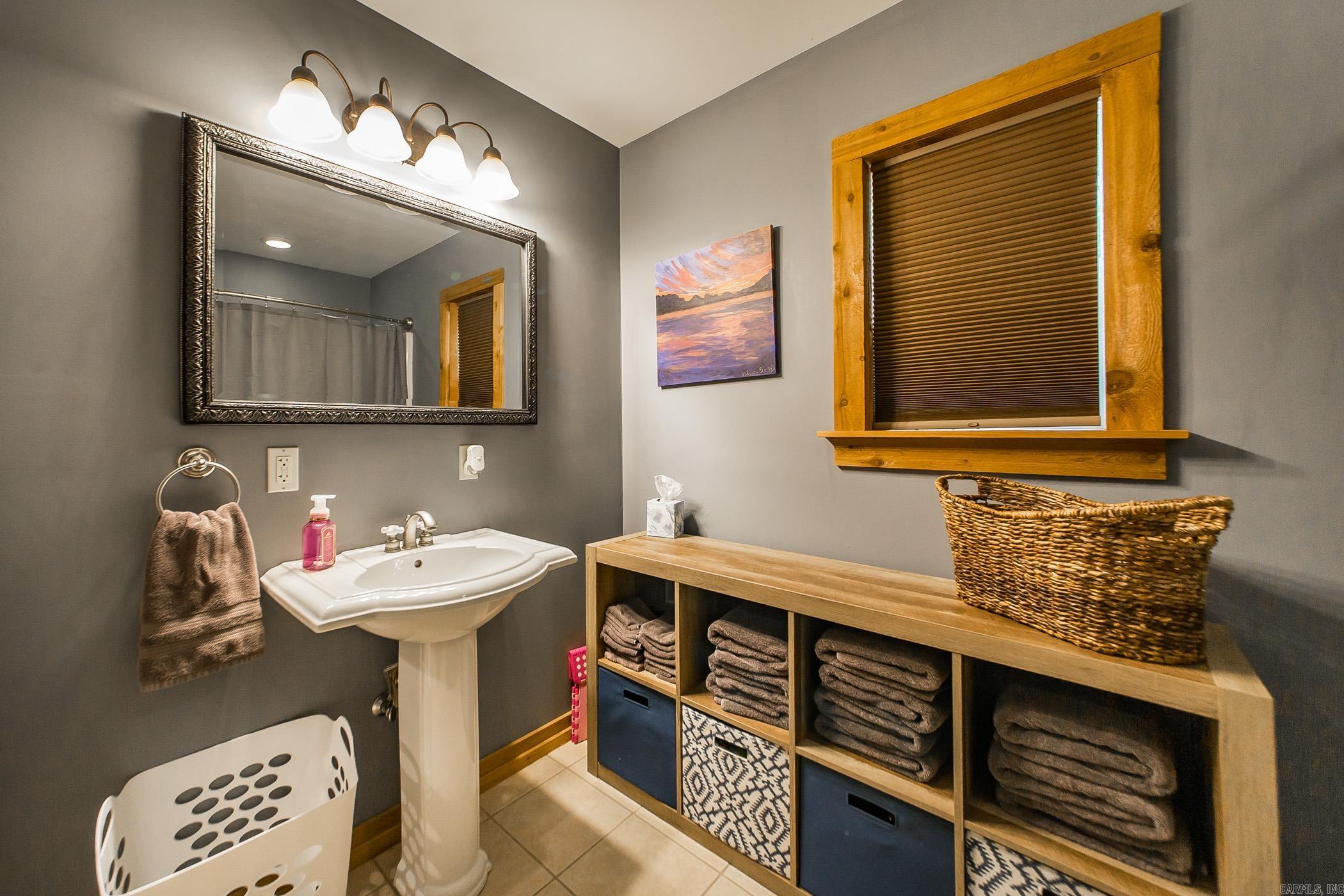 220 Brown Rd.  Greers Ferry, AR