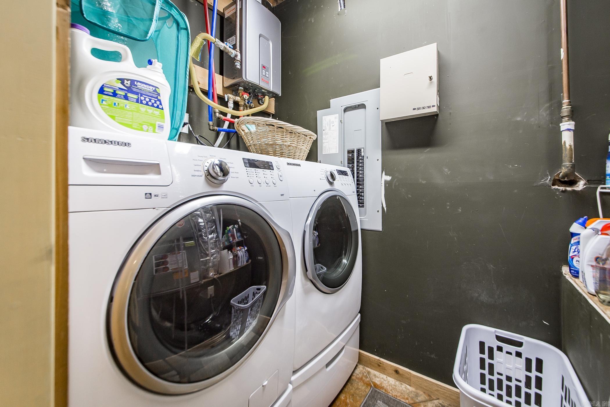 220 Brown Rd.  Greers Ferry, AR