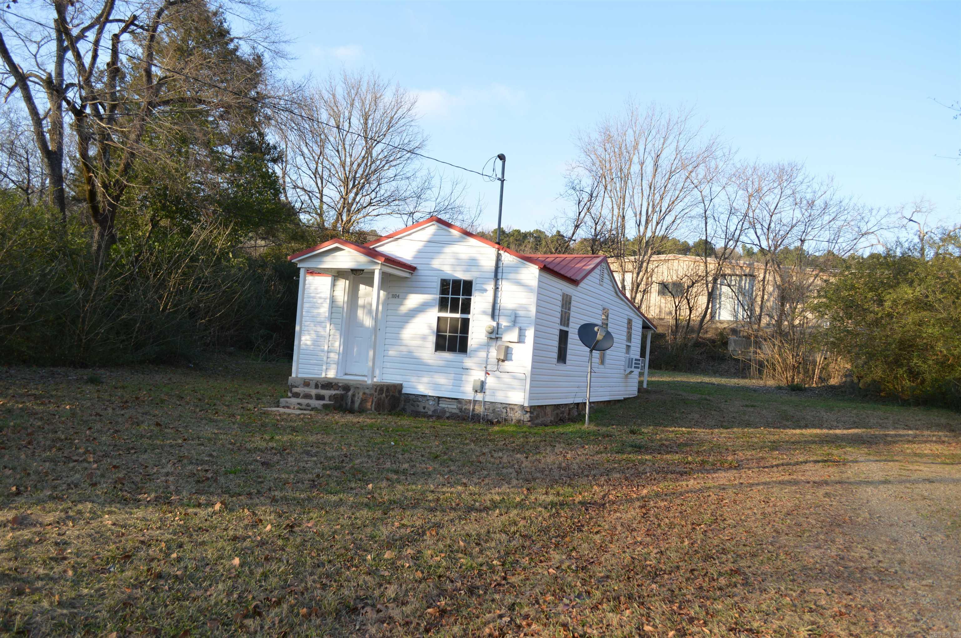 1104 W Searcy  Heber Springs, AR