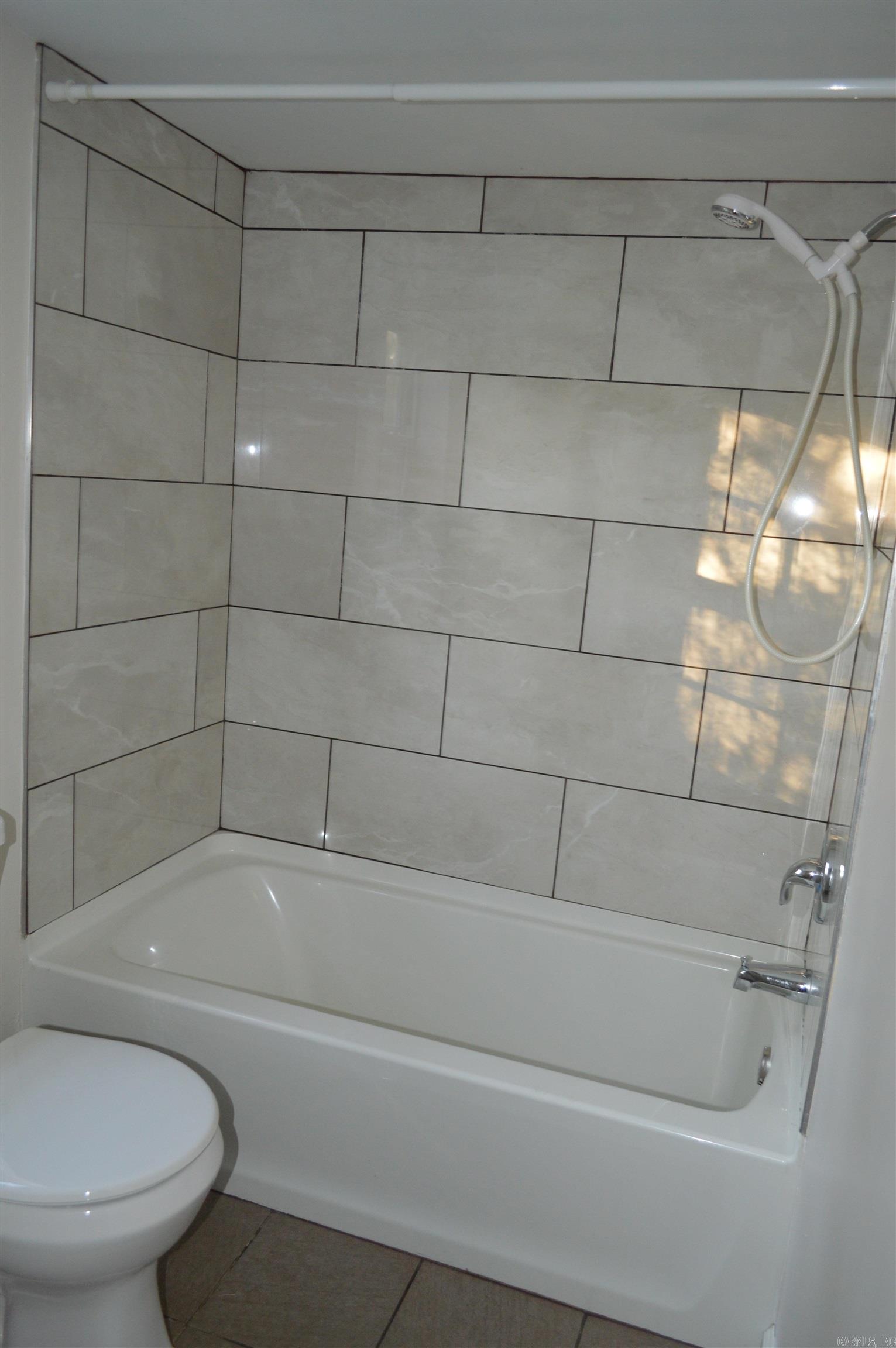 1104 W Searcy  Heber Springs, AR