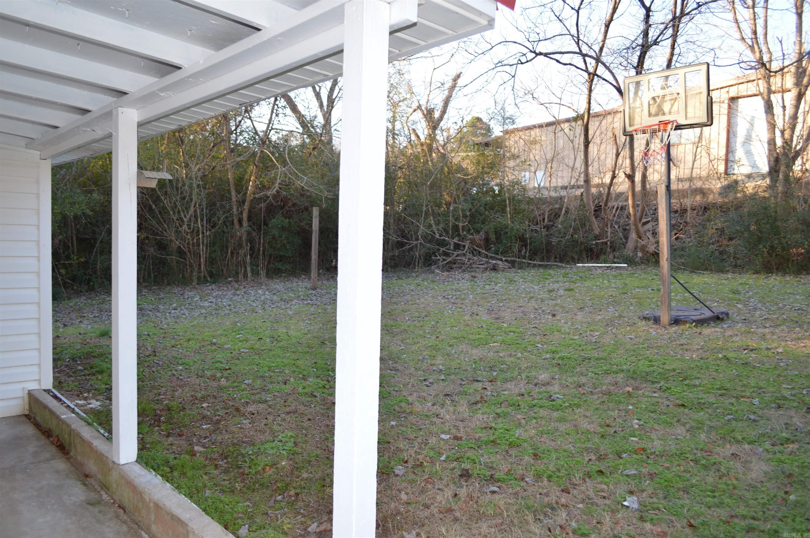 1104 W Searcy  Heber Springs, AR