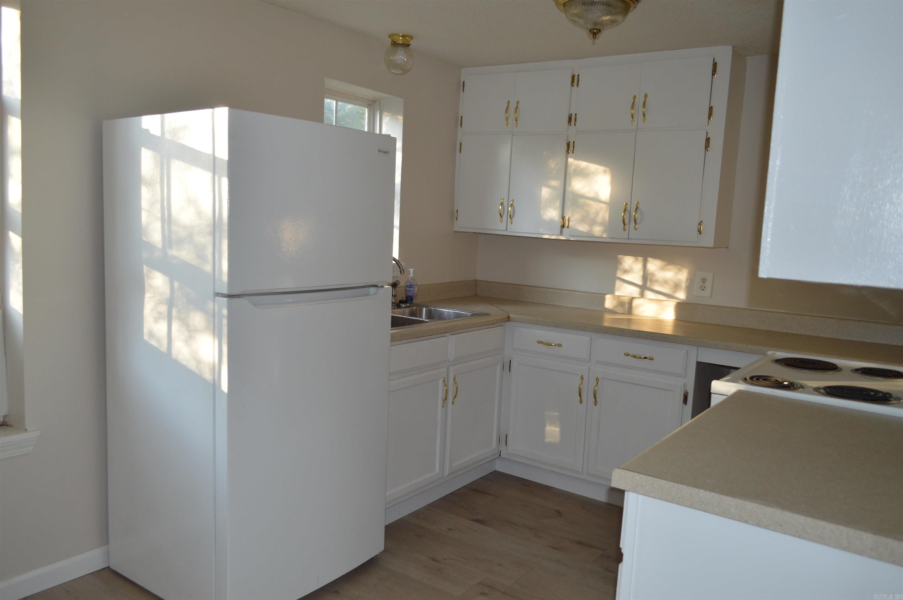 1104 W Searcy  Heber Springs, AR