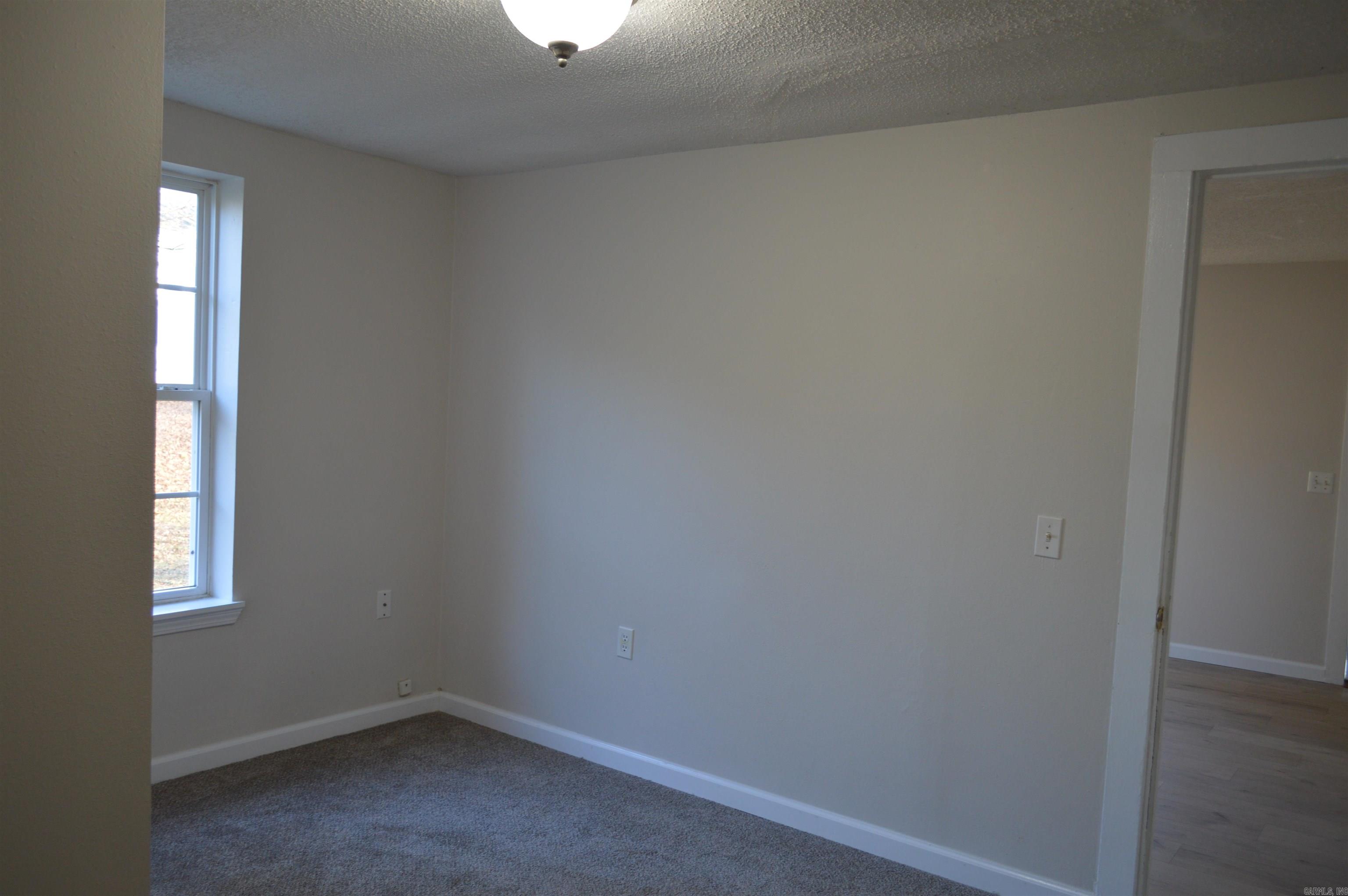 1104 W Searcy  Heber Springs, AR