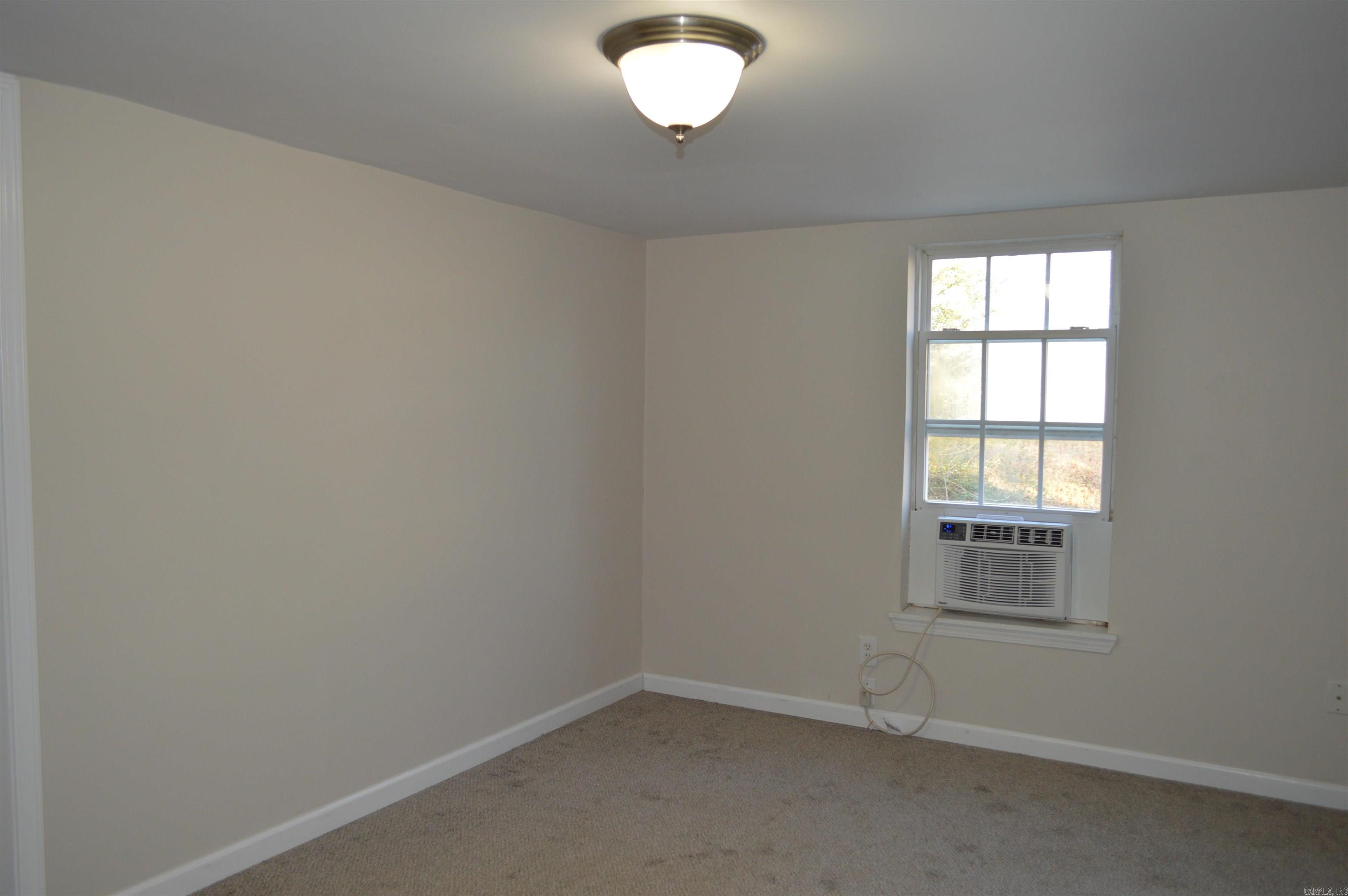 1104 W Searcy  Heber Springs, AR