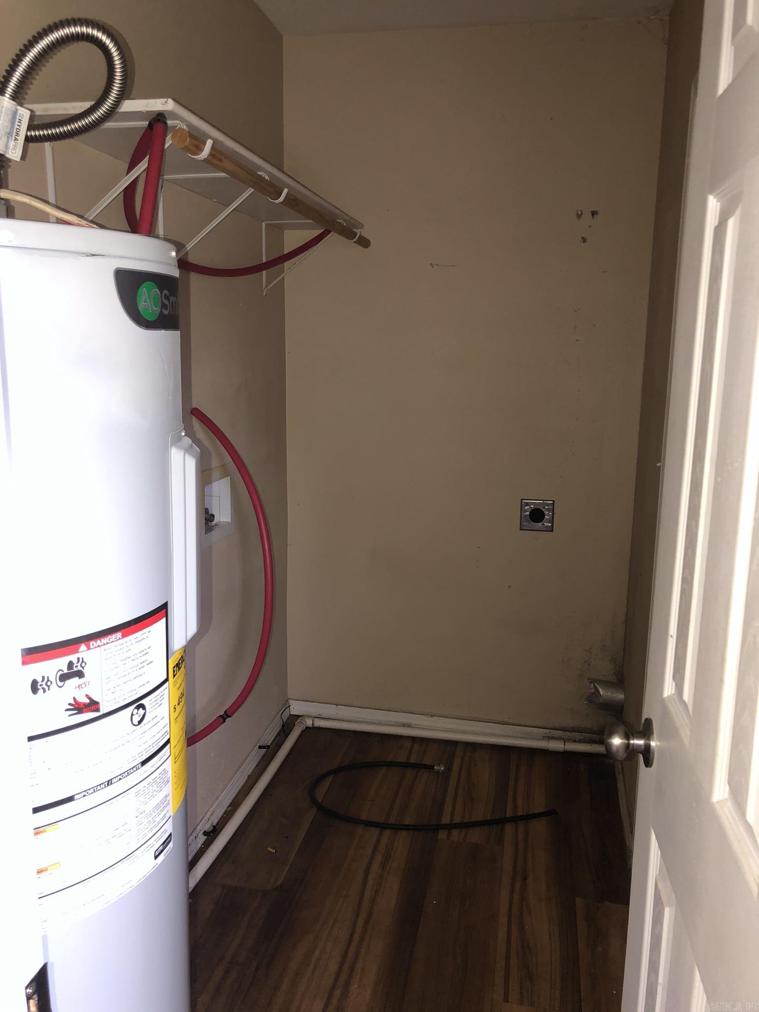 915 S 5th  Dardanelle, AR