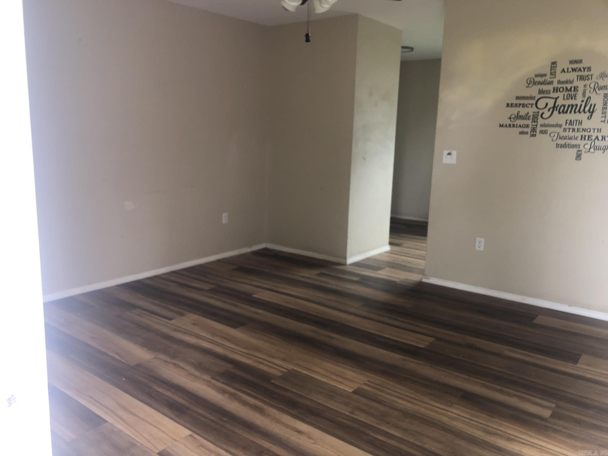 915 S 5th  Dardanelle, AR