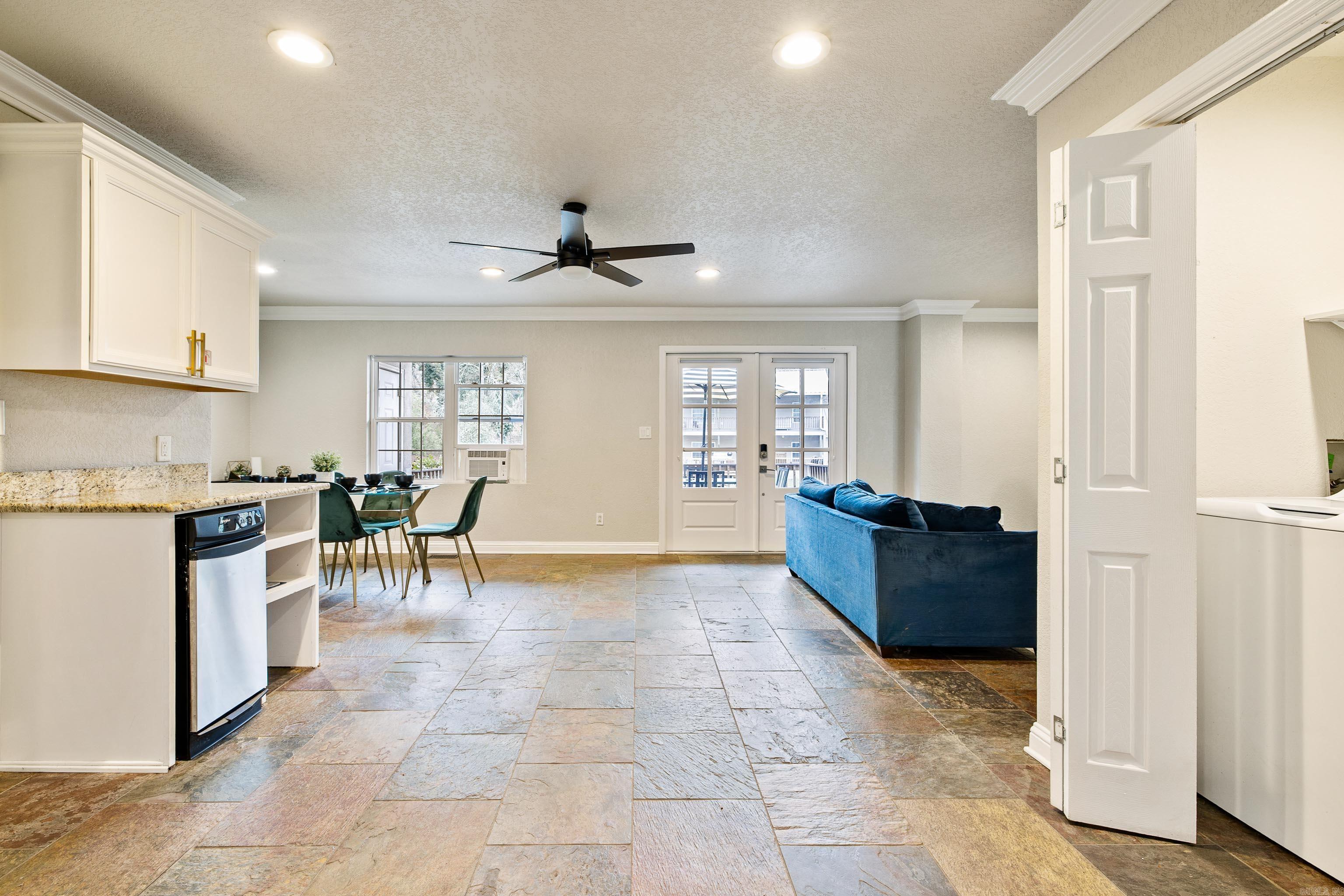 400 Majestic Lodge  Hot Springs, AR