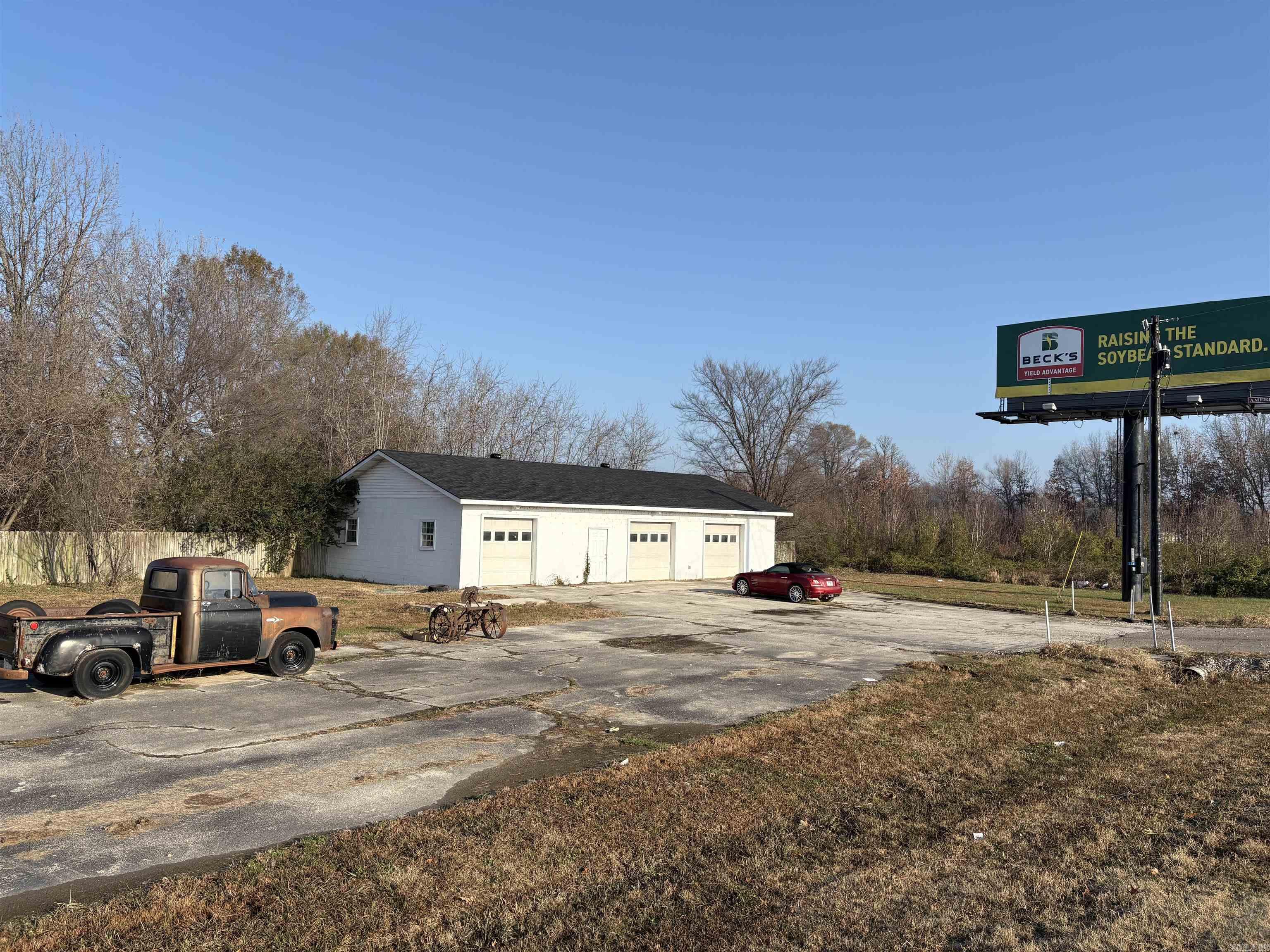 2819 N HWY 49  Paragould, AR