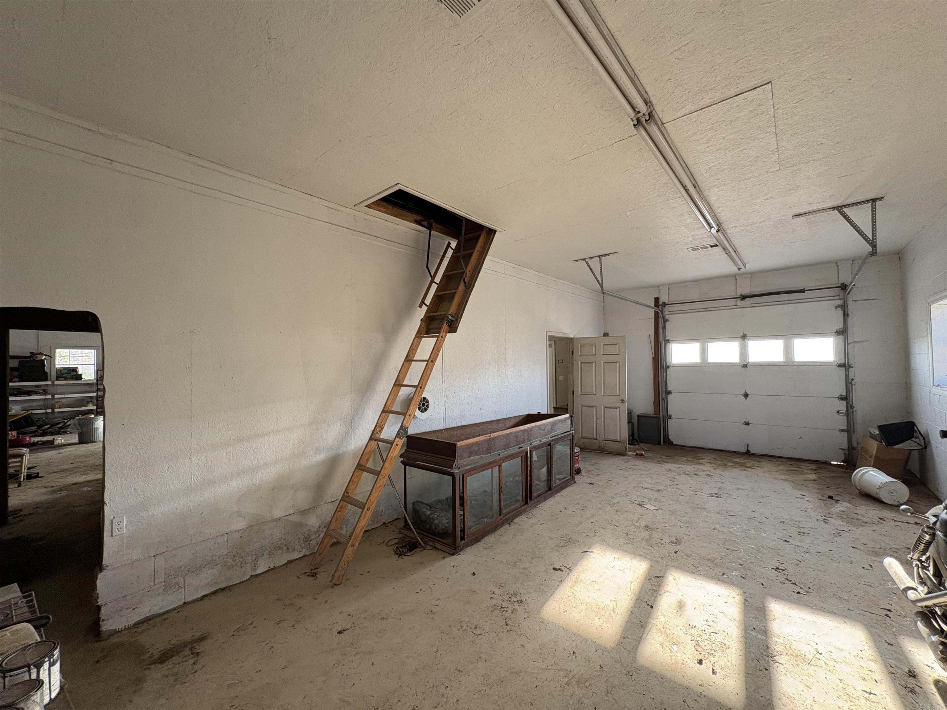 2819 N HWY 49  Paragould, AR