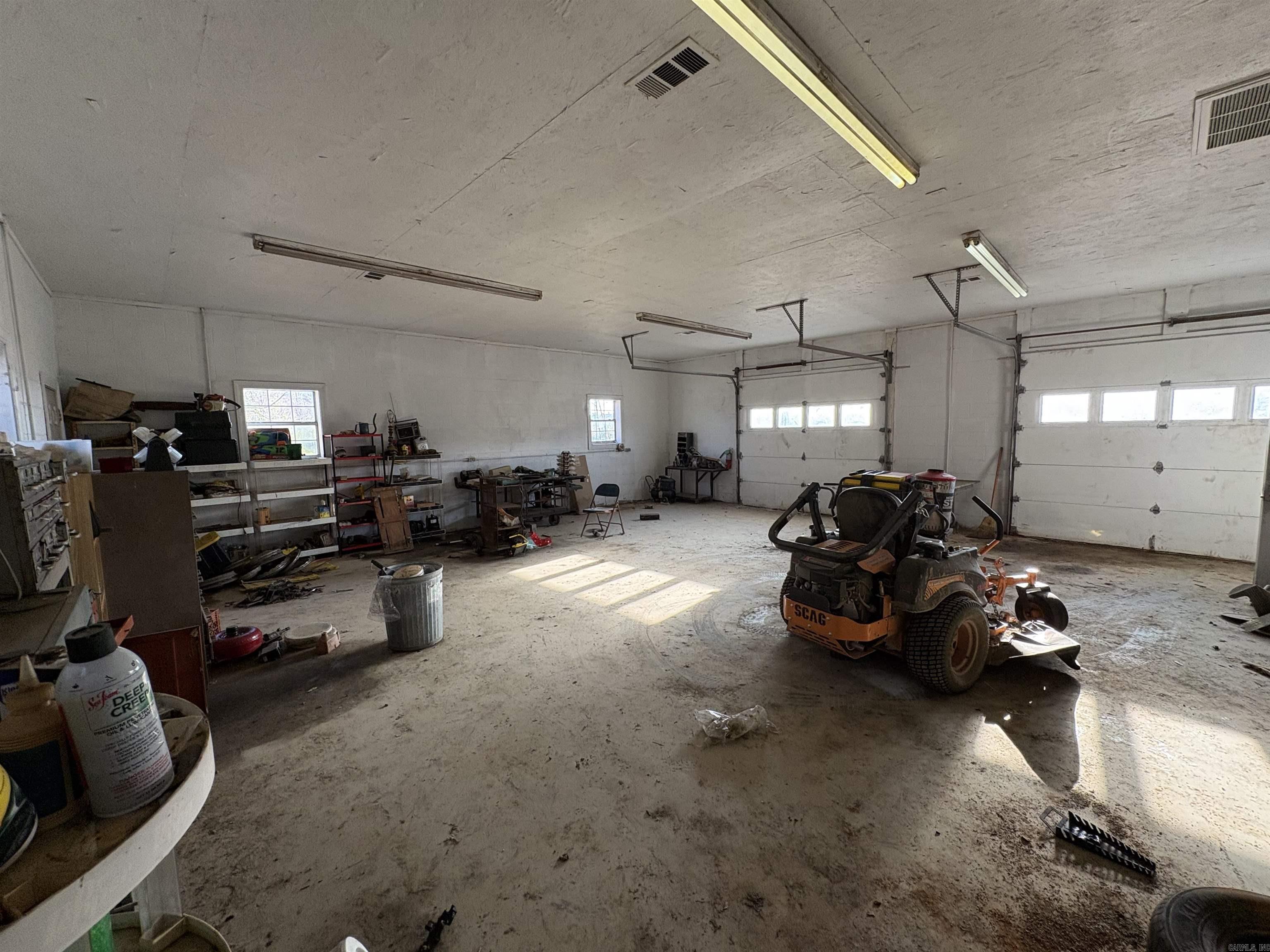 2819 N HWY 49  Paragould, AR