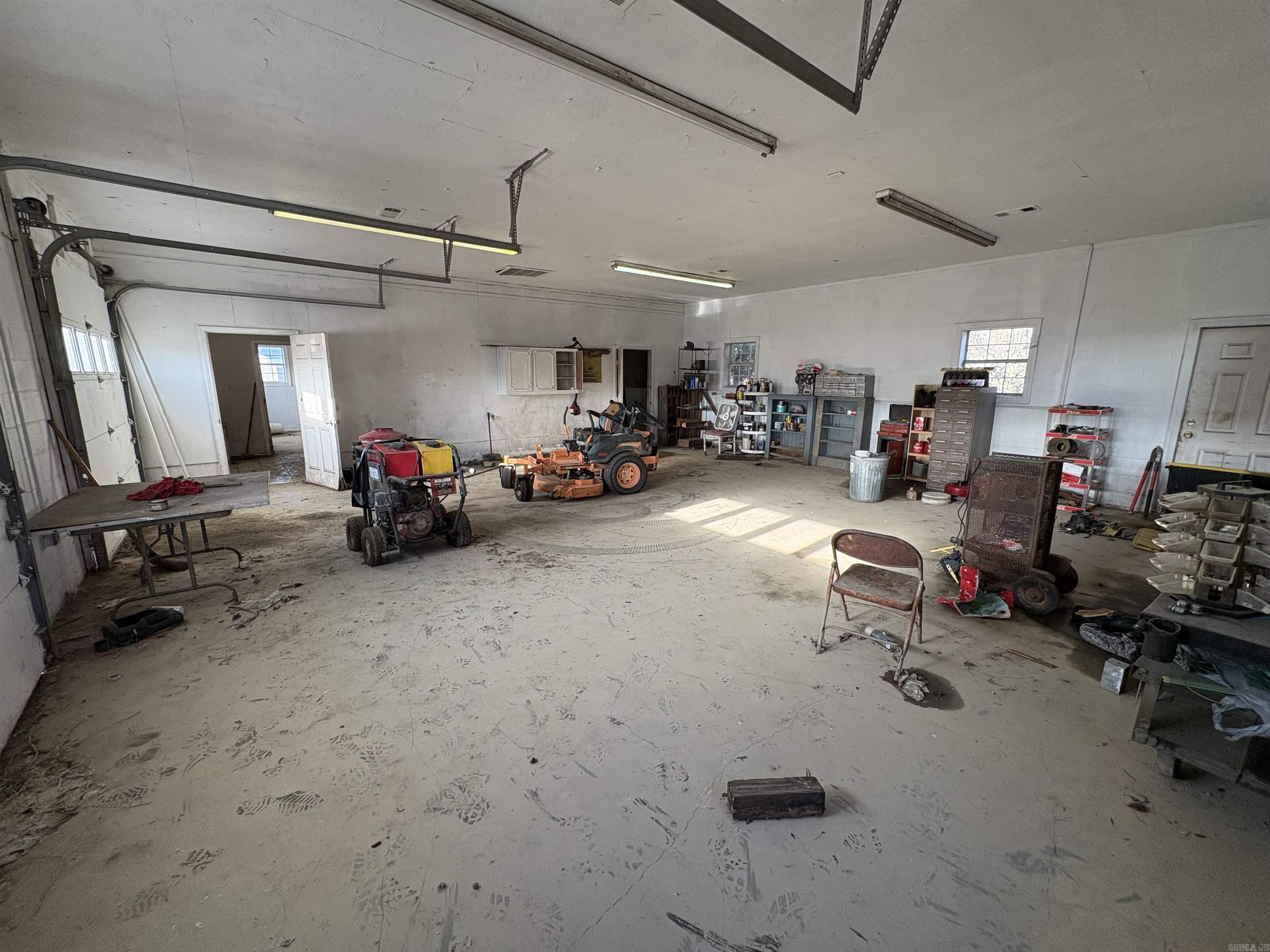 2819 N HWY 49  Paragould, AR