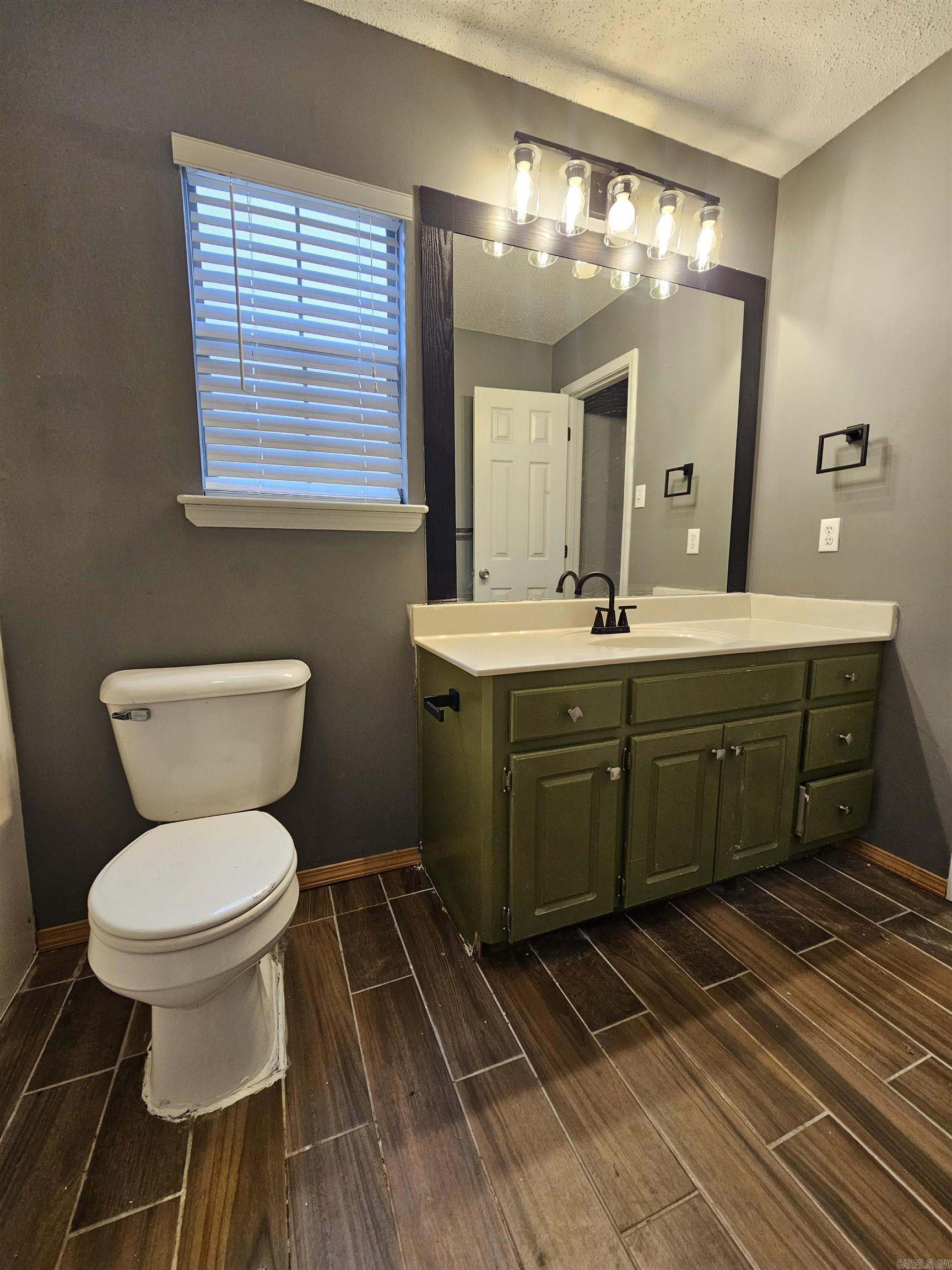 22 Applewood Dr.  Cabot, AR