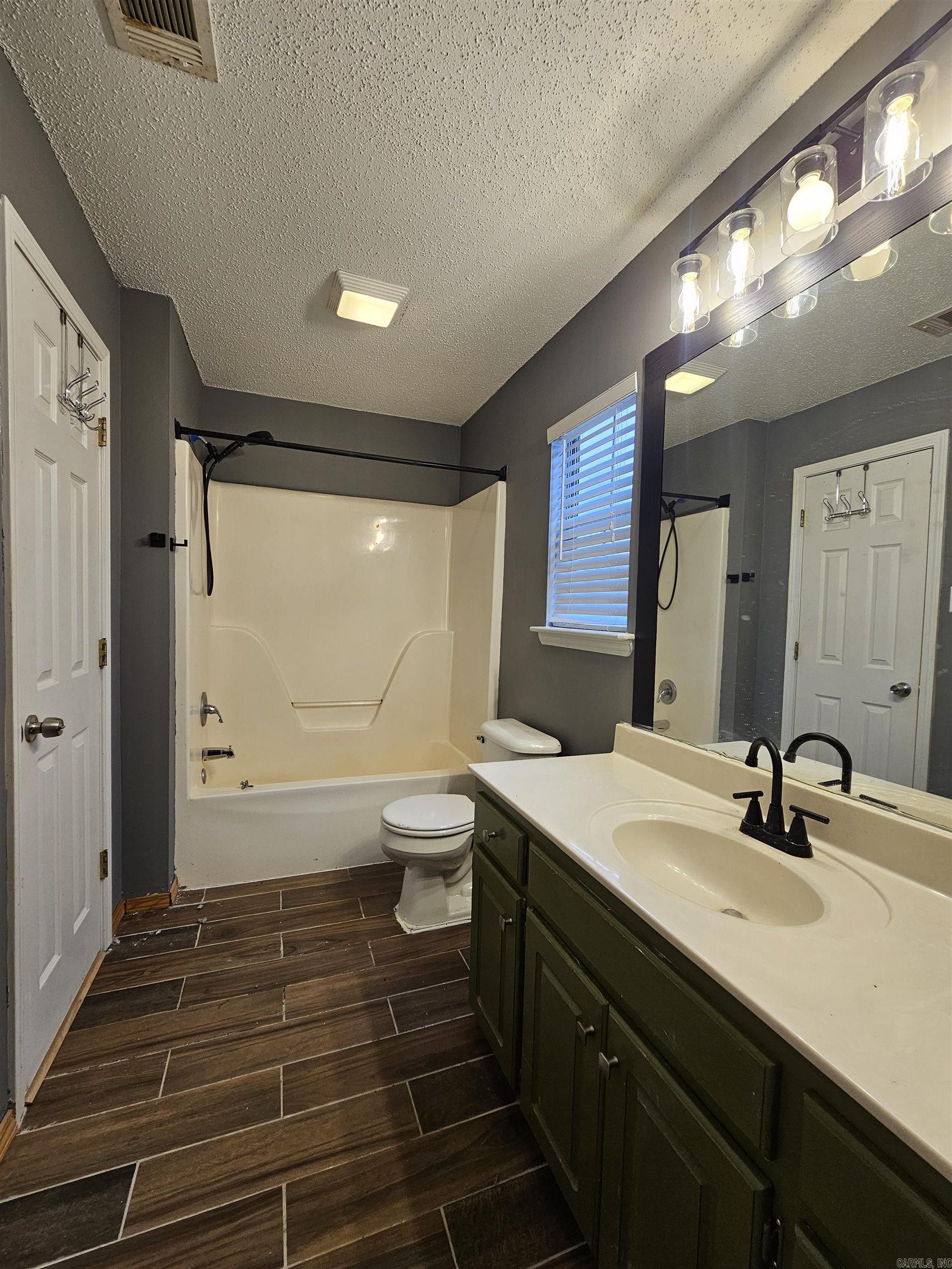 22 Applewood Dr.  Cabot, AR