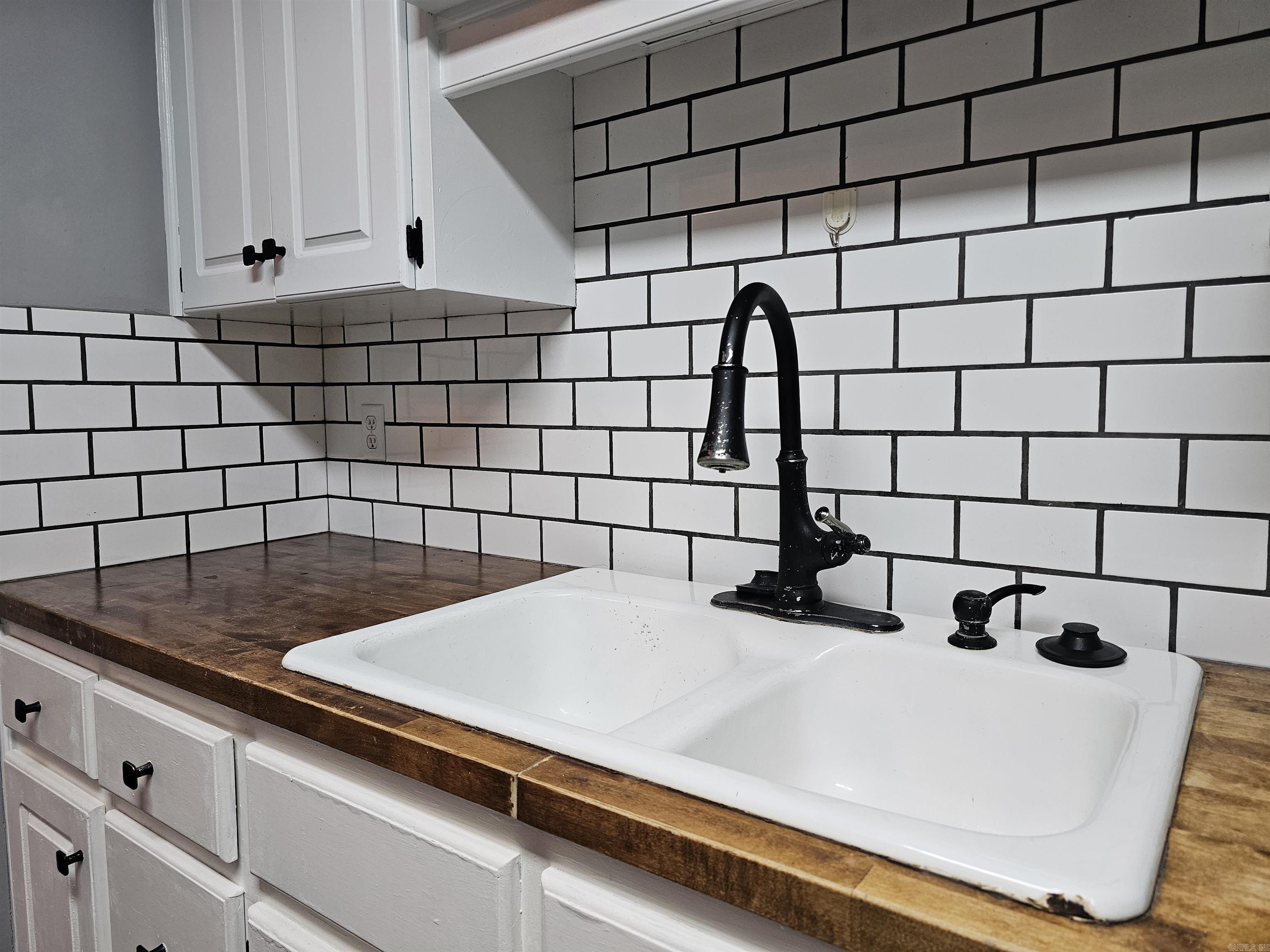 22 Applewood Dr.  Cabot, AR