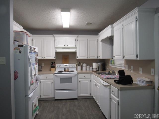 125 Triple J  Lonoke, AR