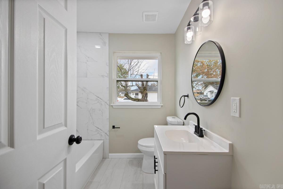 112 W Valentine  Jacksonville, AR