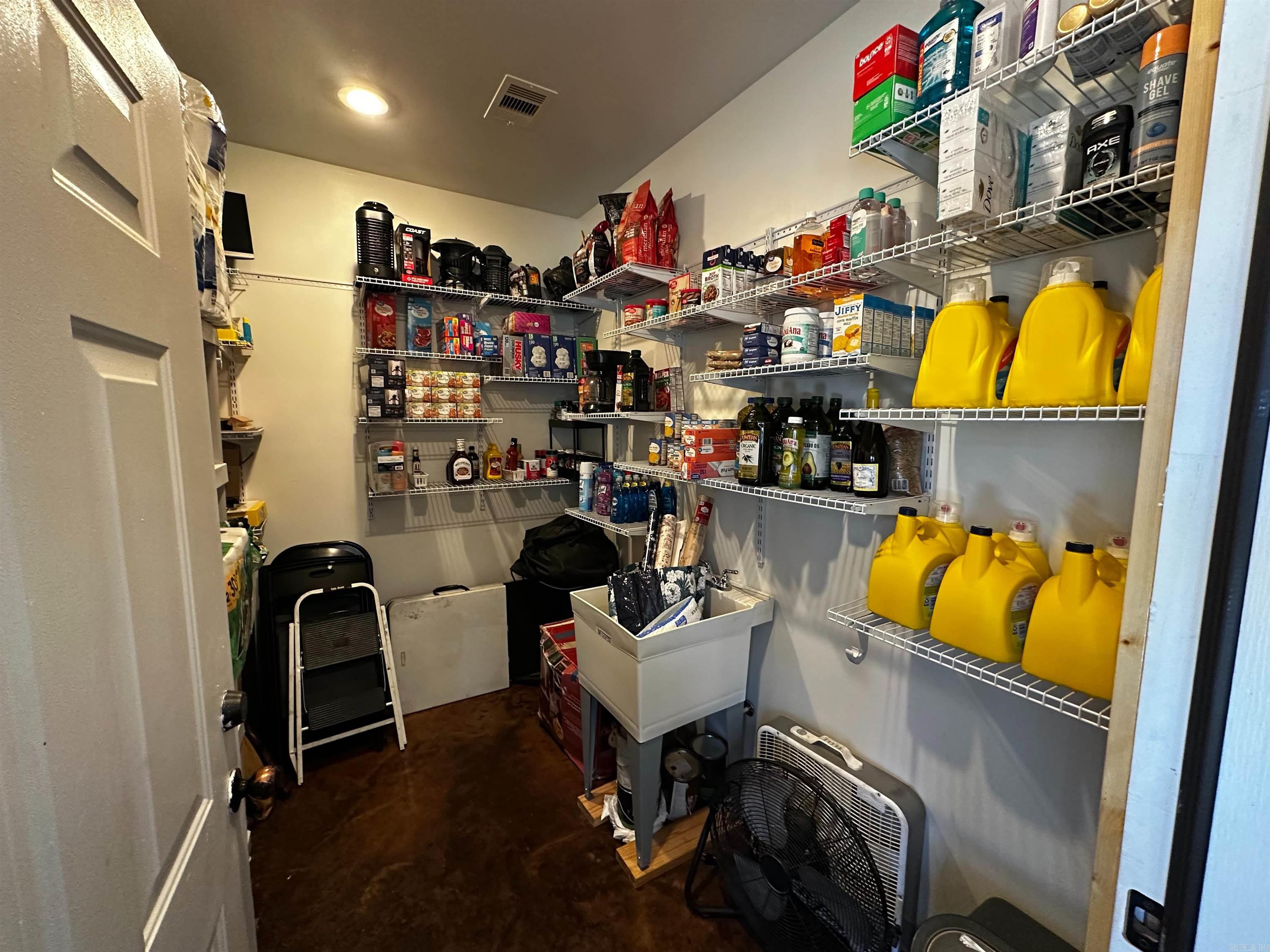 206 N Grover  Mountain View, AR