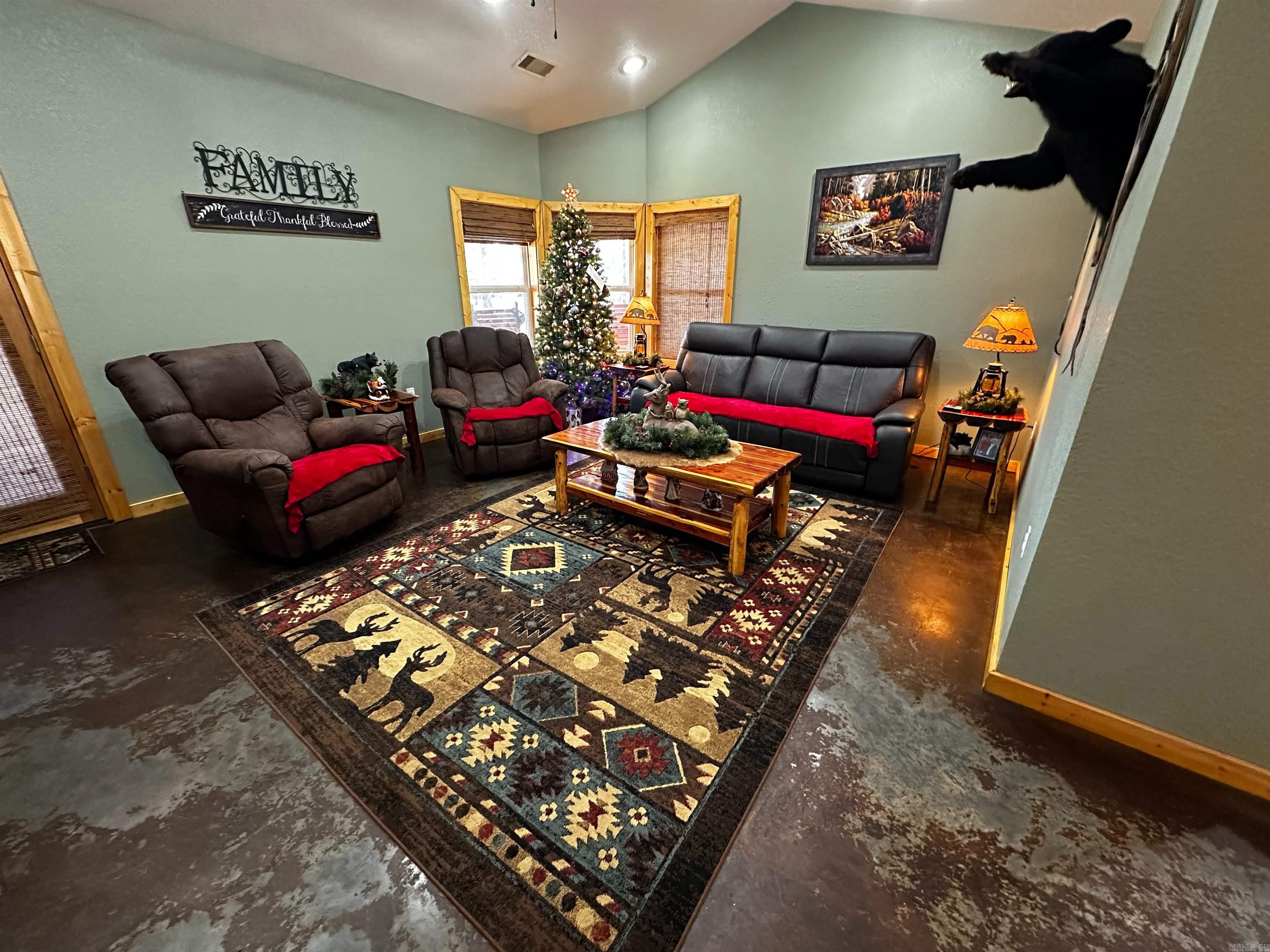 206 N Grover  Mountain View, AR