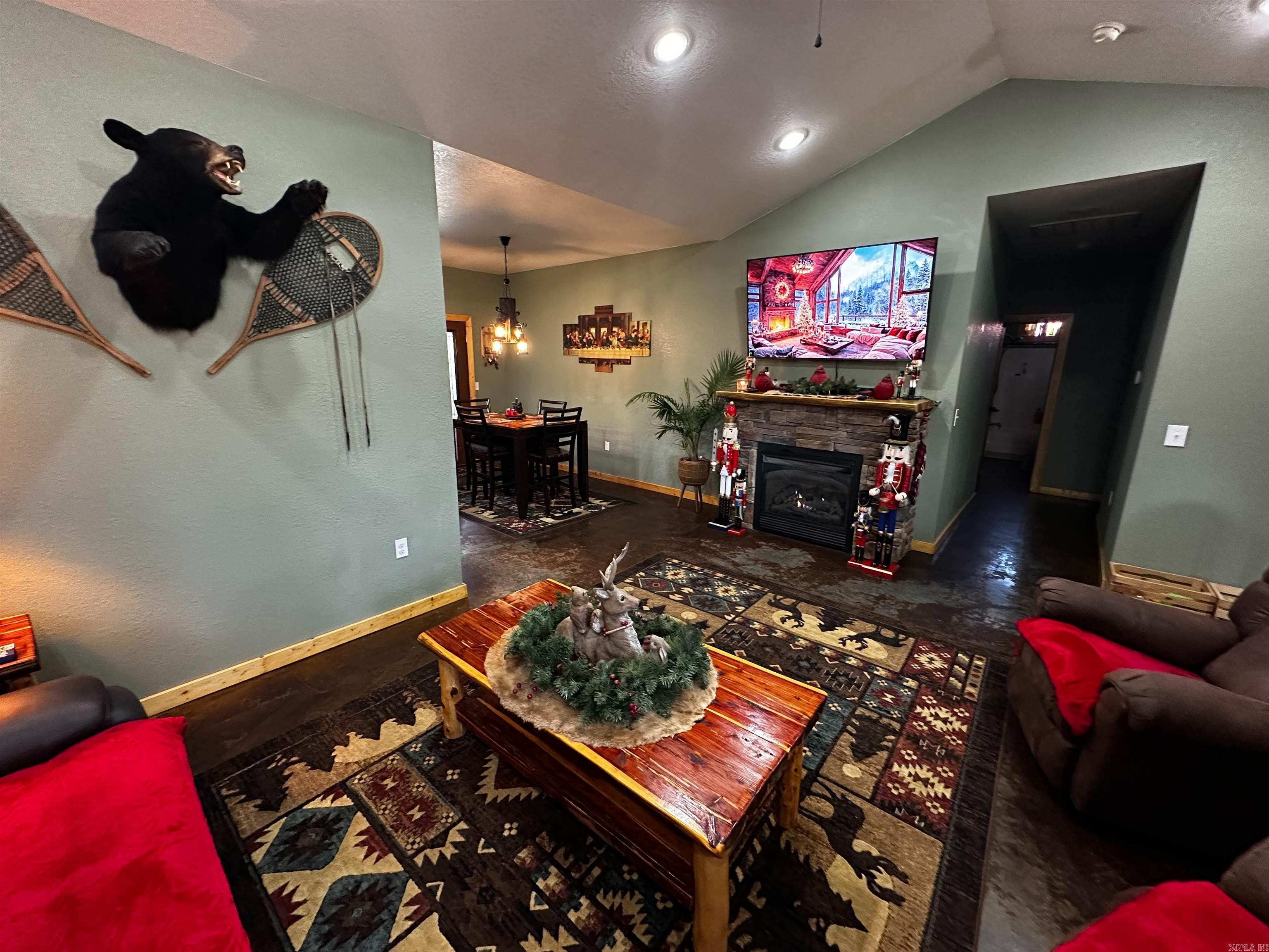 206 N Grover  Mountain View, AR