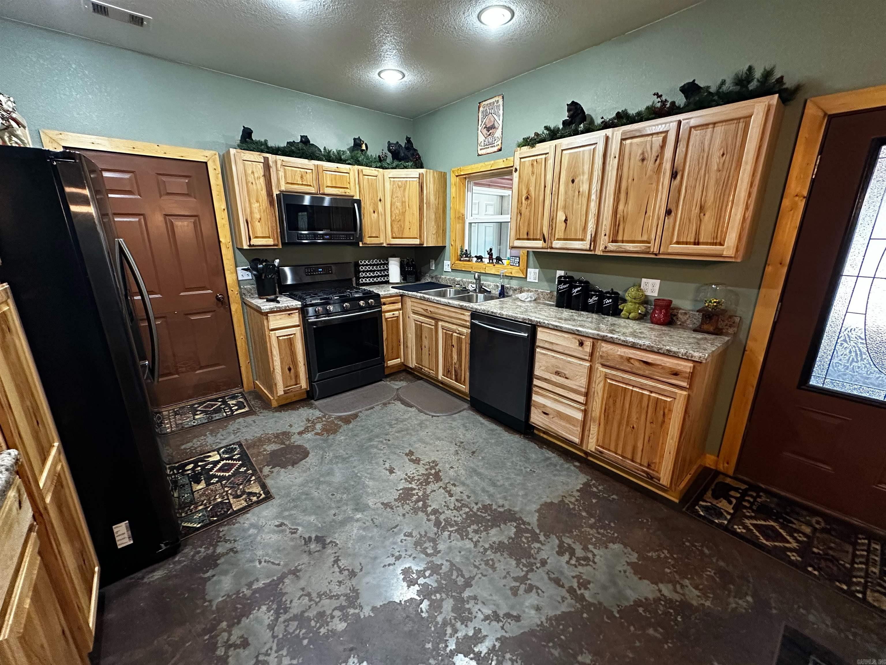 206 N Grover  Mountain View, AR