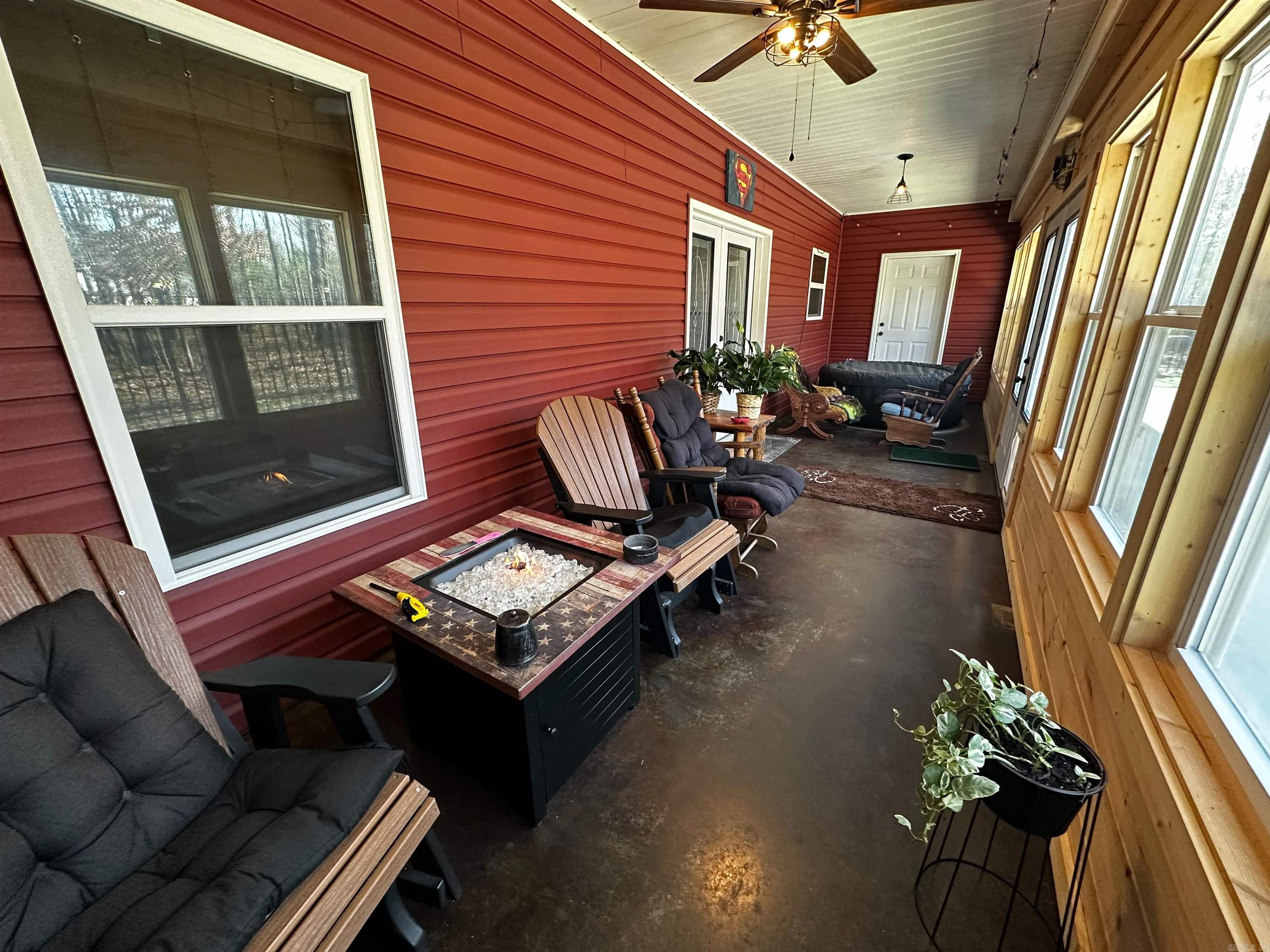 206 N Grover  Mountain View, AR