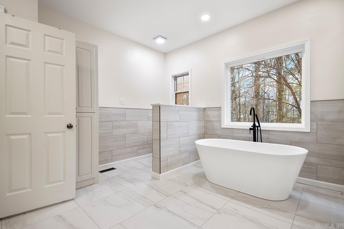 3006 Hot Springs  Benton, AR