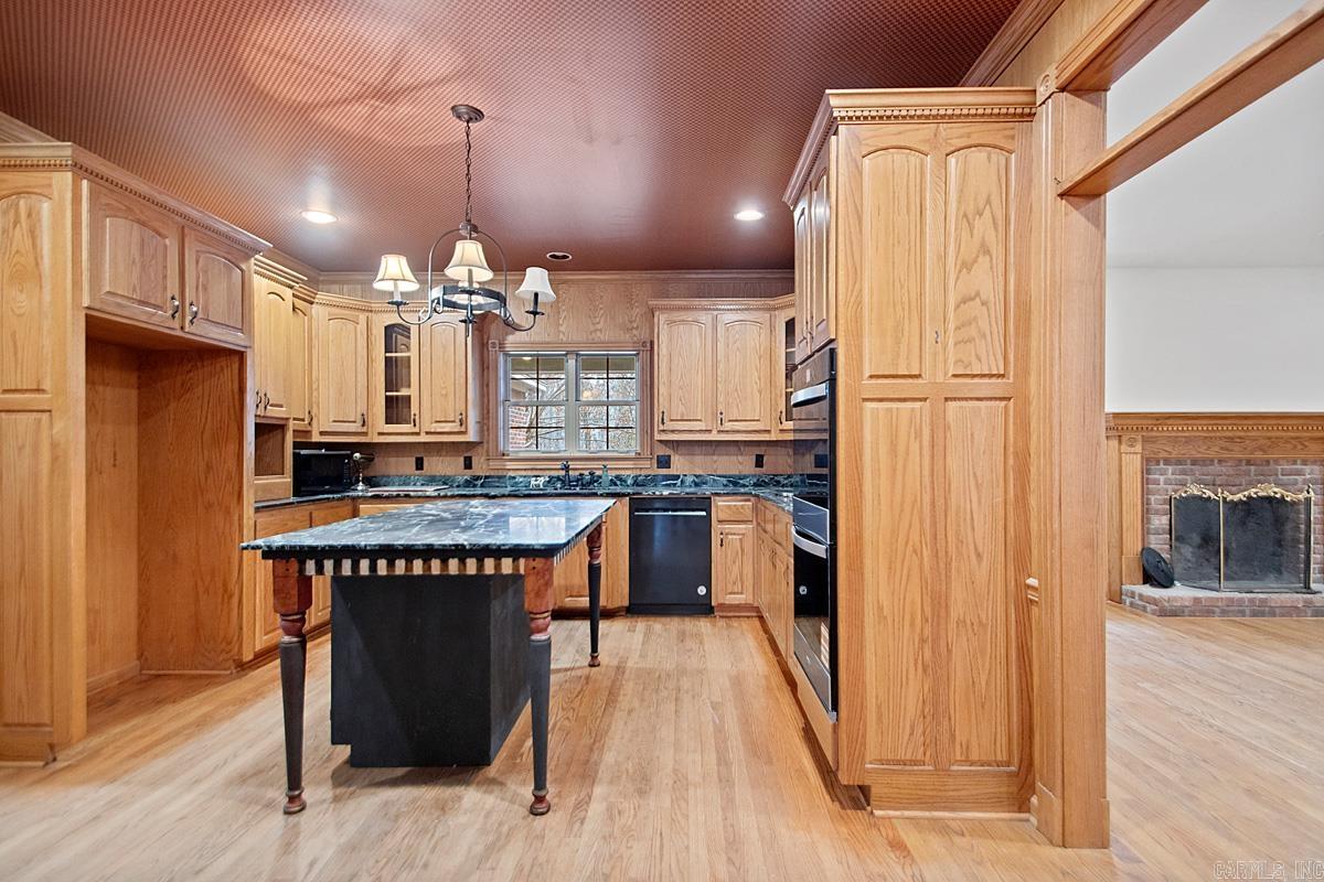 3006 Hot Springs  Benton, AR