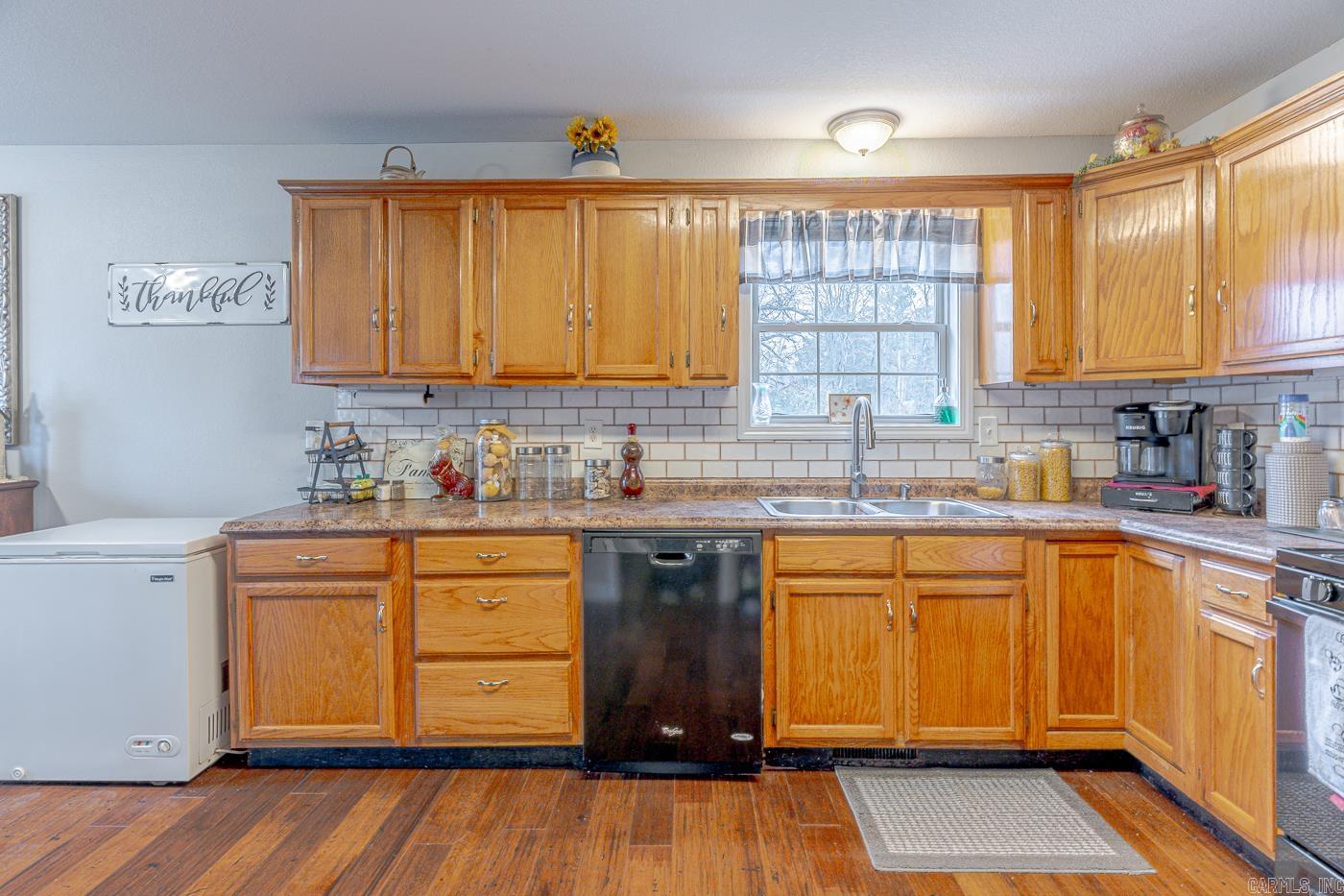 80 Circle  Evening Shade, AR