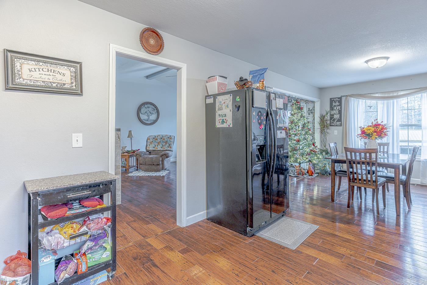 80 Circle  Evening Shade, AR